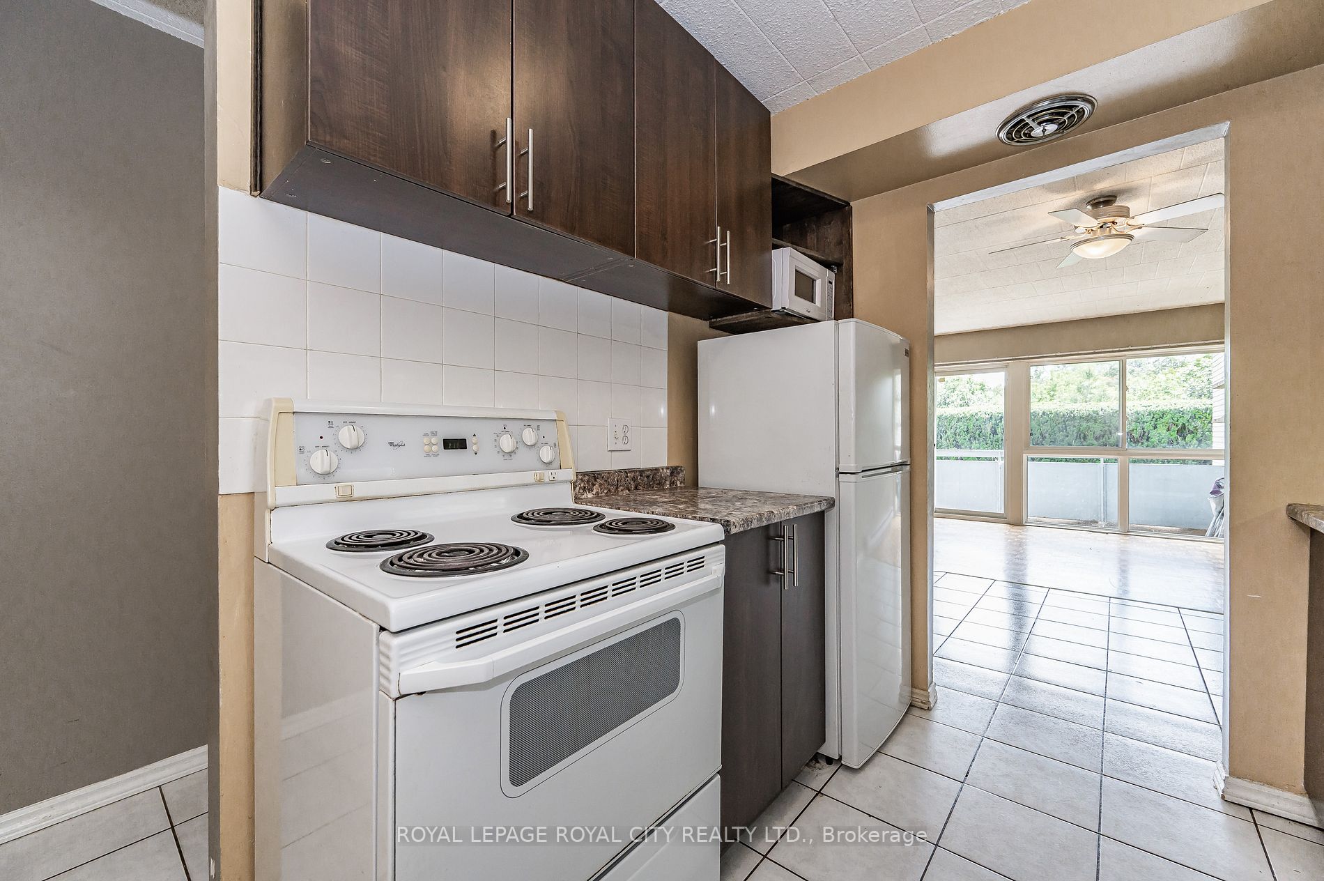 105 Conroy Cres, #103