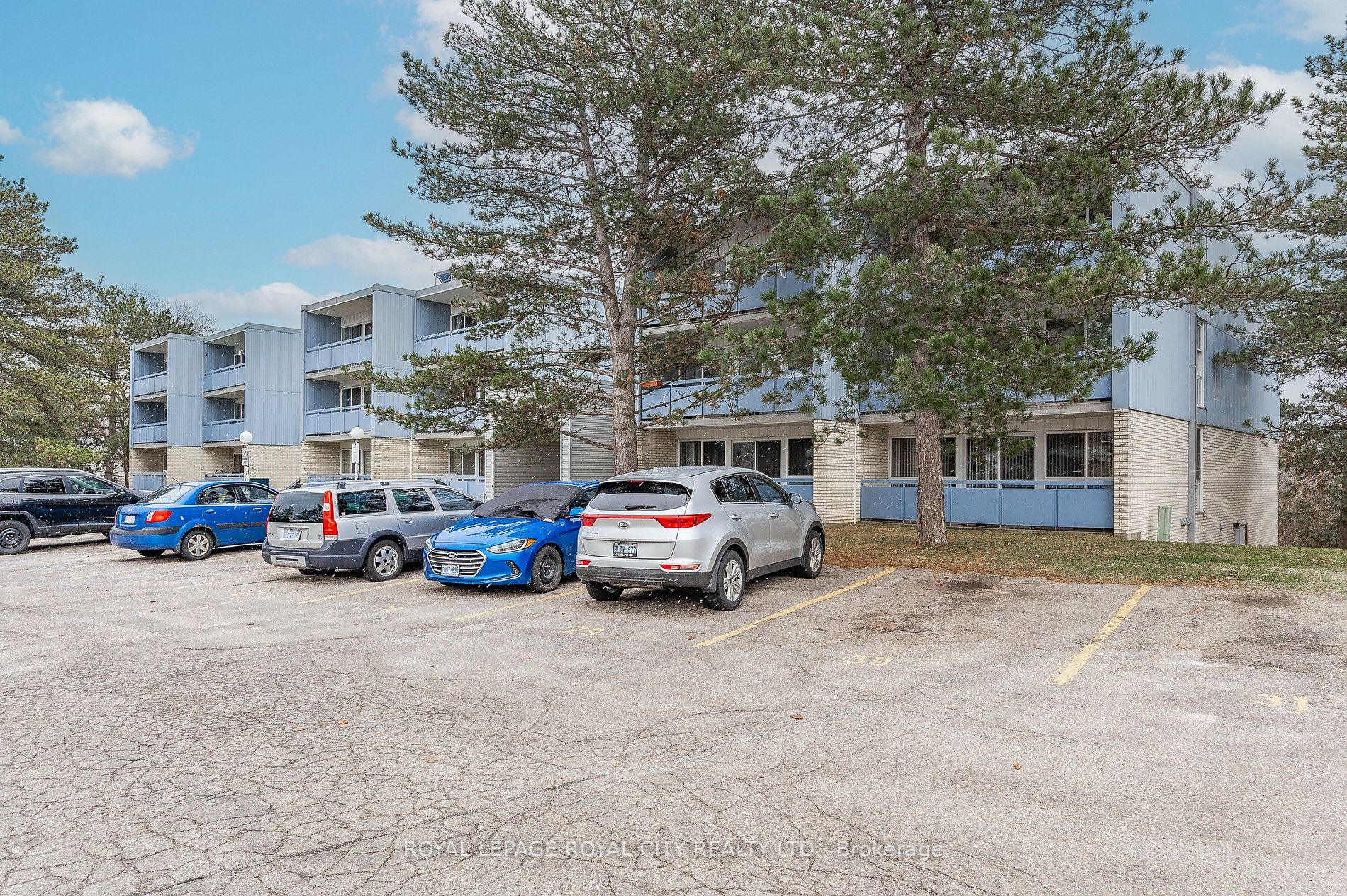 105 Conroy Cres, #103