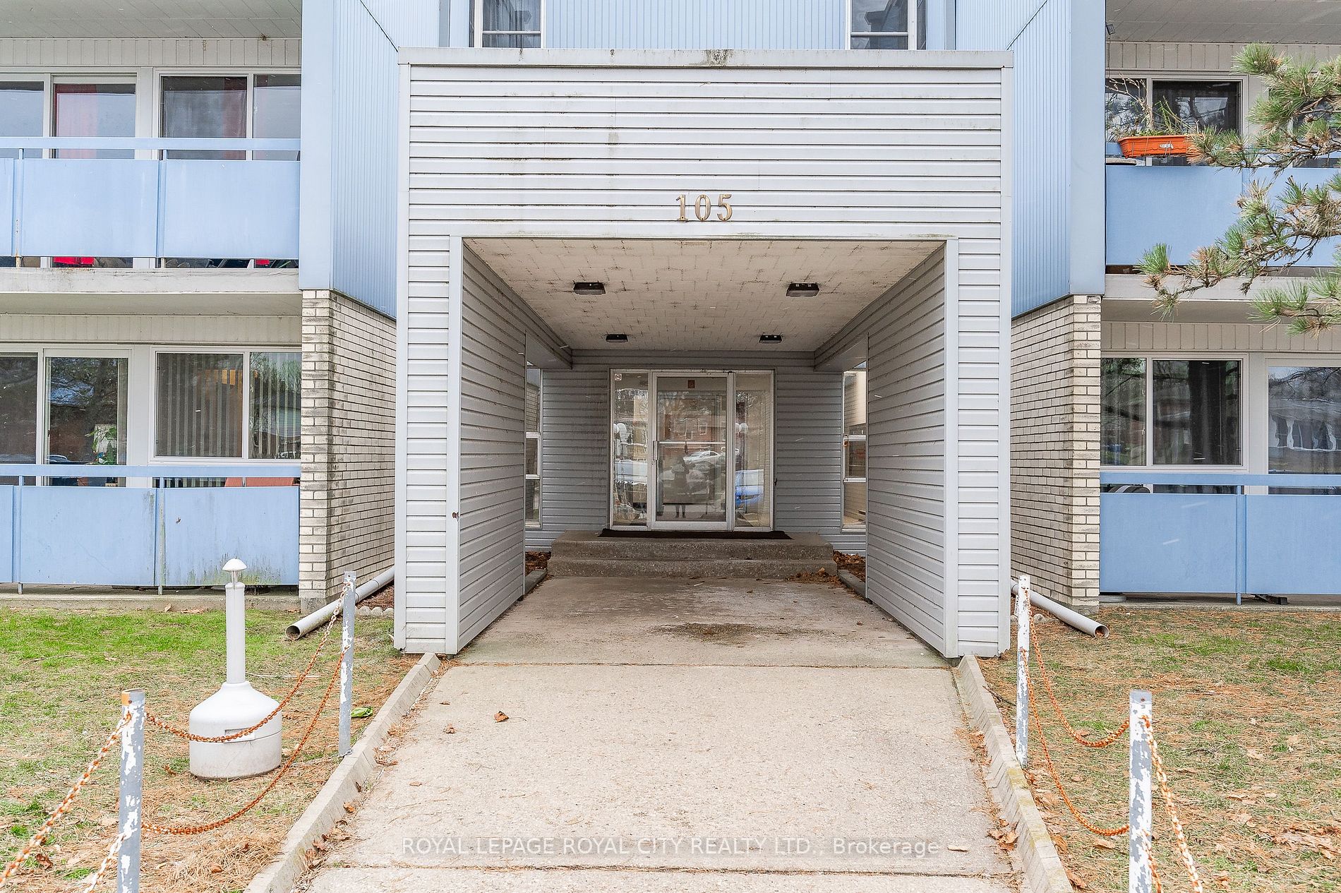 105 Conroy Cres, #103