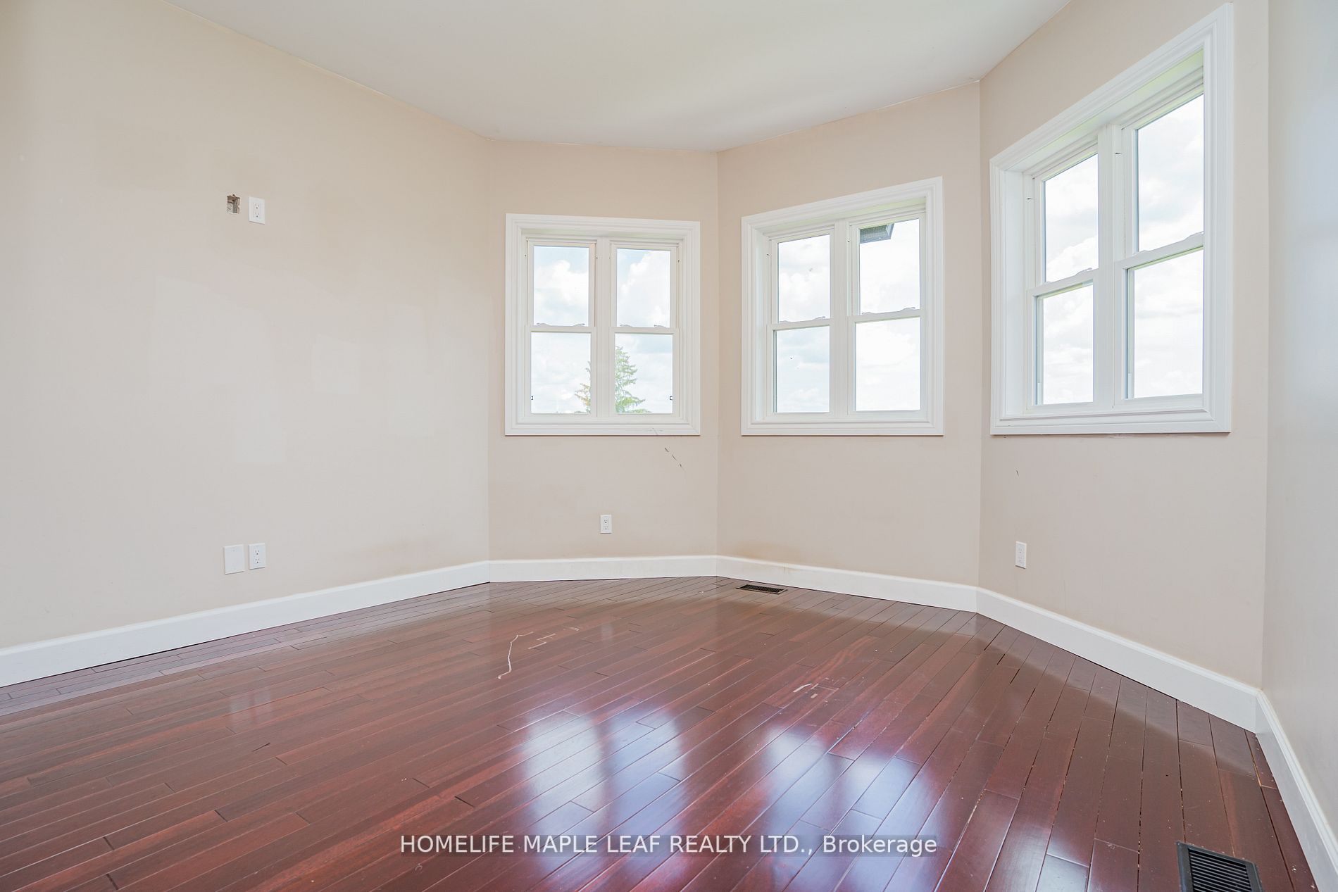 Listing X6741442 - Large Photo # 24