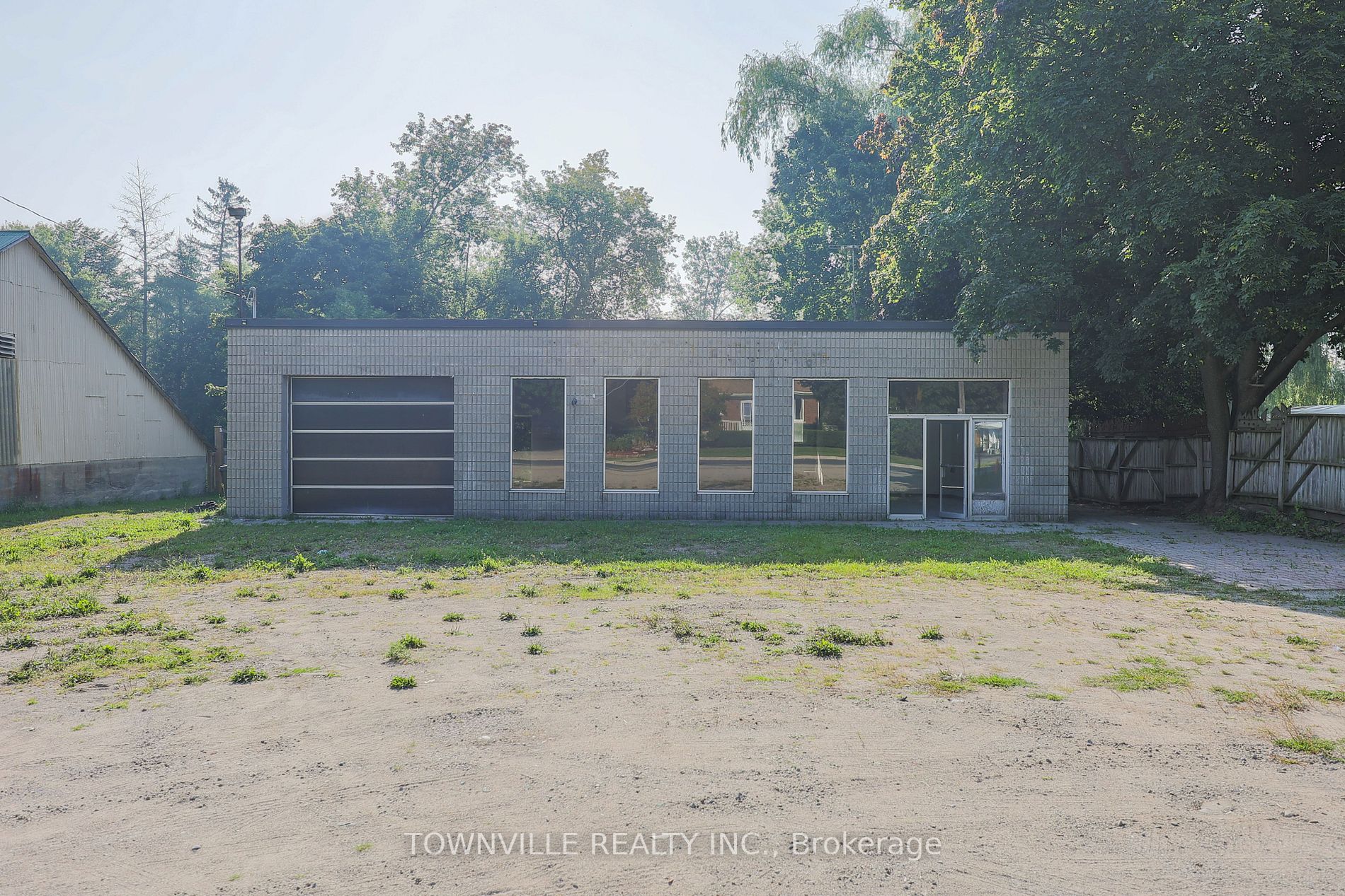 9591 Wellington Rd