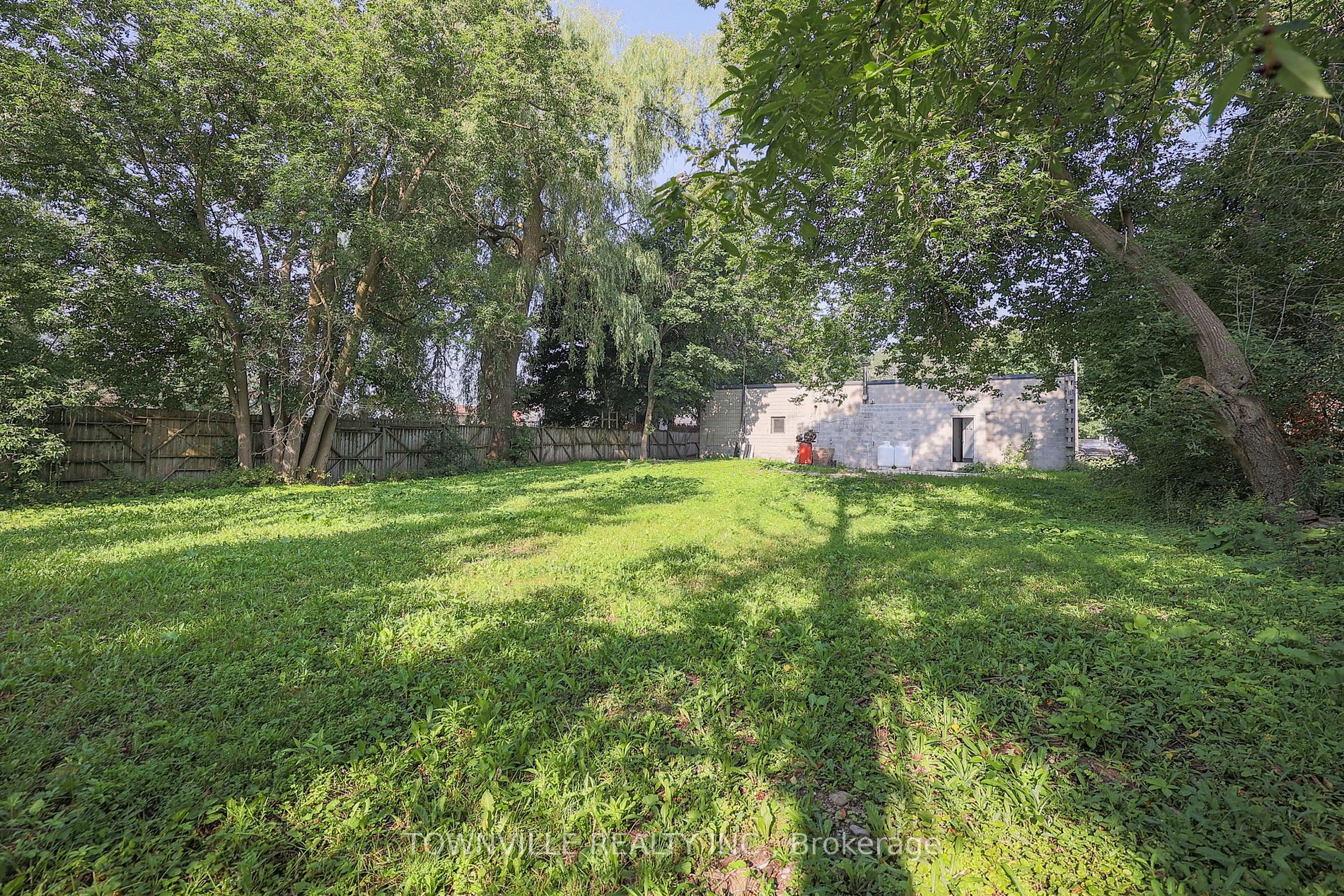 9591 Wellington Rd
