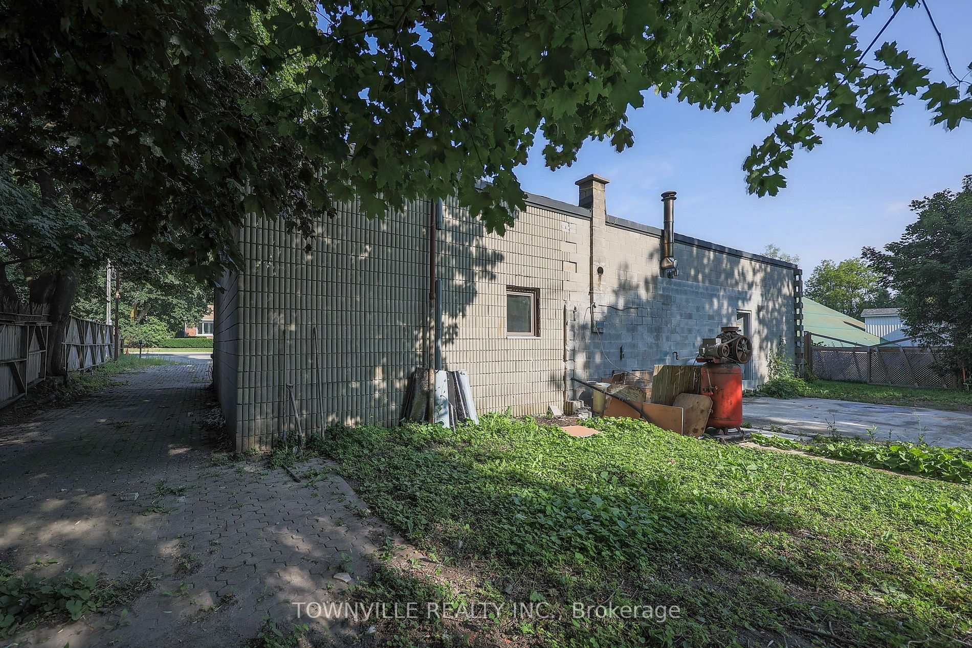 9591 Wellington Rd