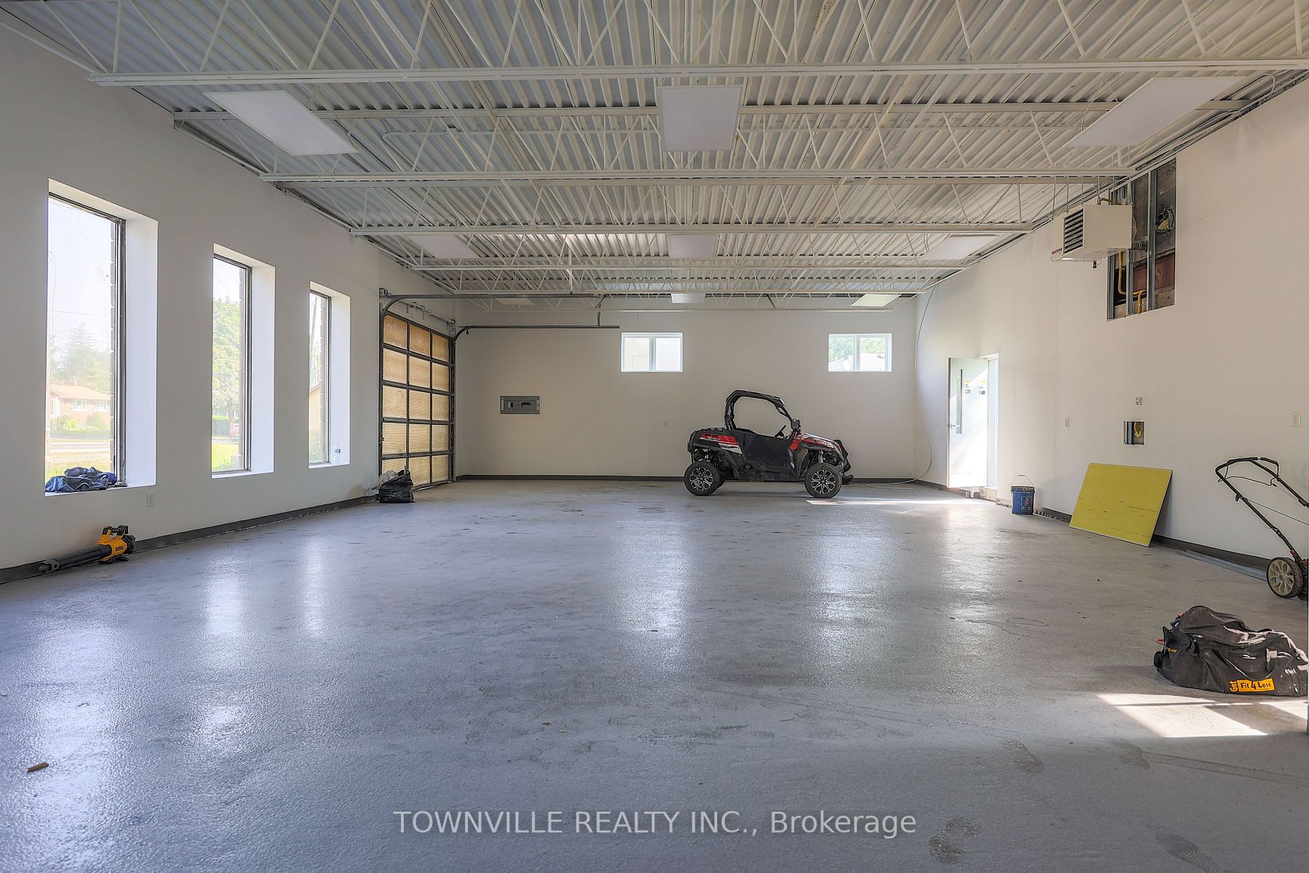 9591 Wellington Rd