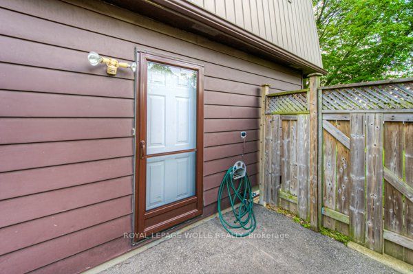 106 Millwood Crescent