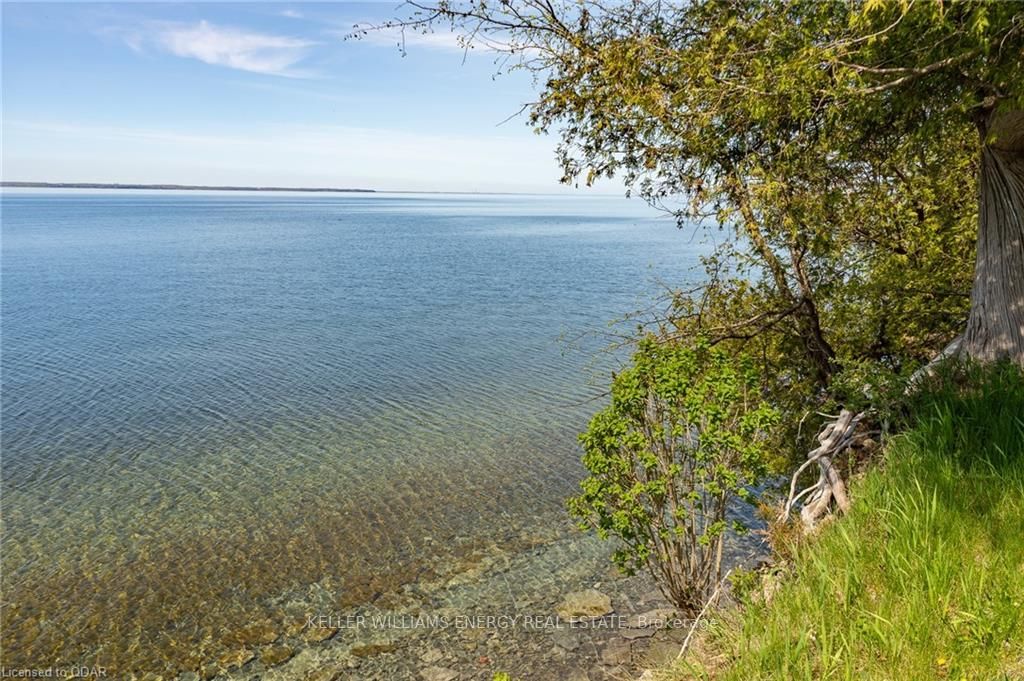 5062 Long Point Rd
