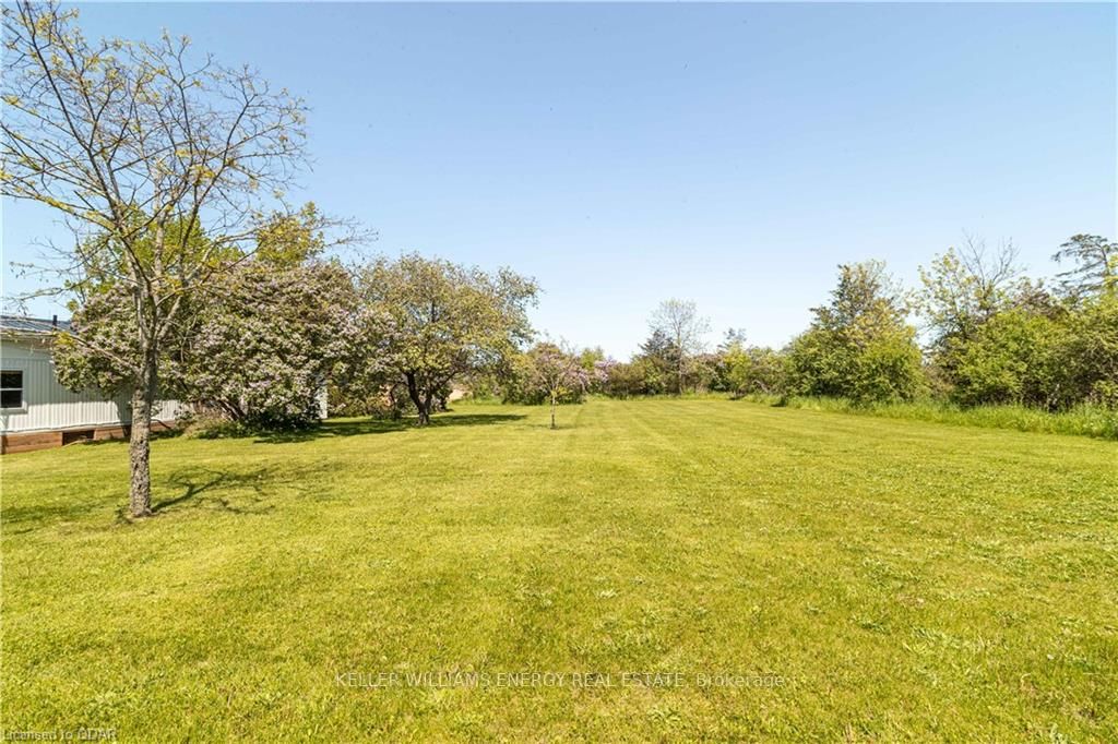 5062 Long Point Rd