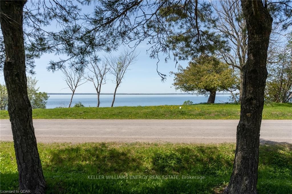 5062 Long Point Rd