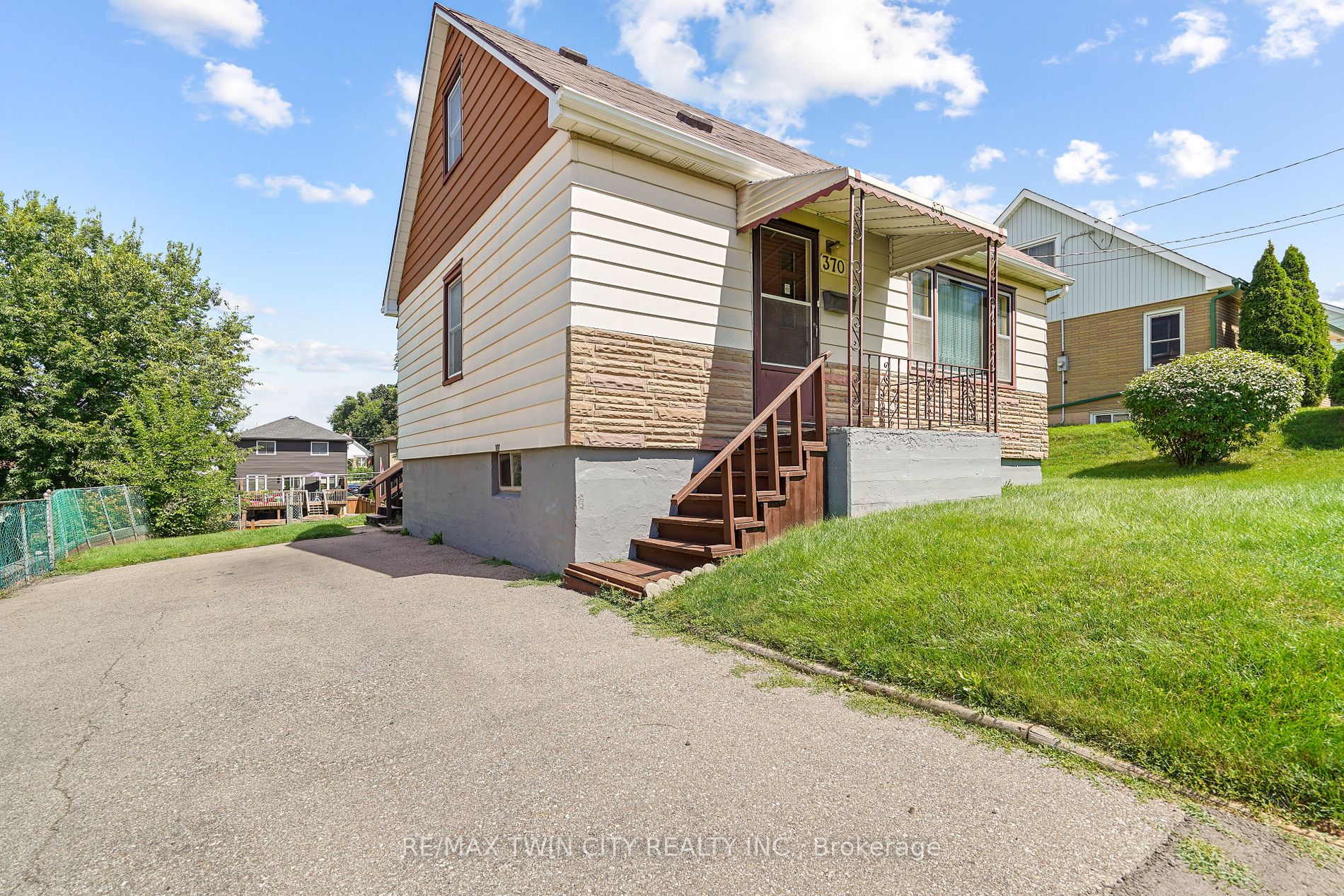 370 Chatham St