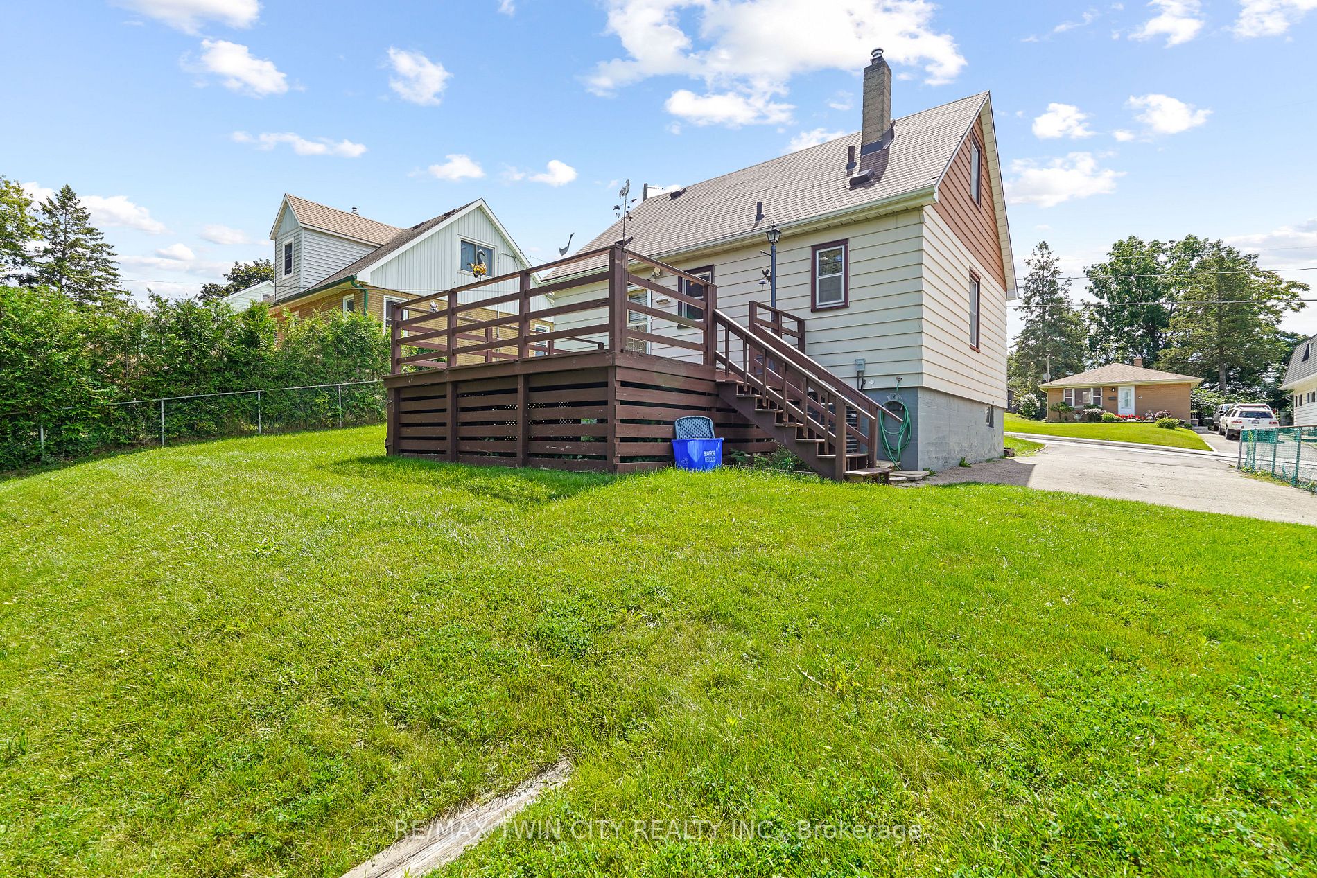 370 Chatham St