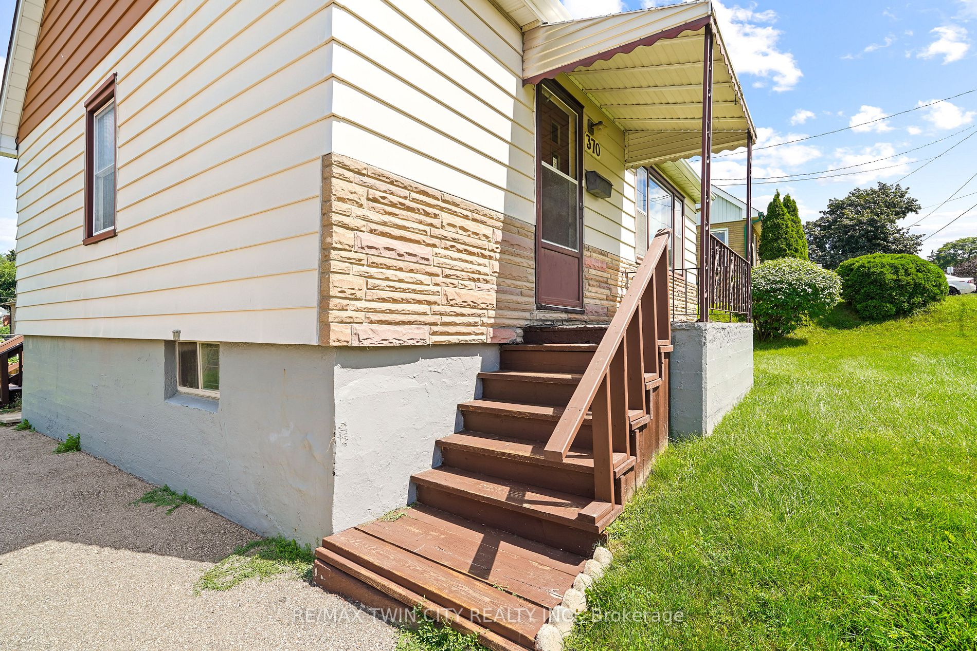 370 Chatham St