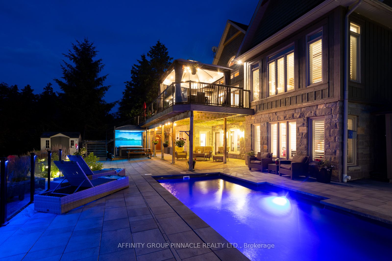 10 Bayview Dr