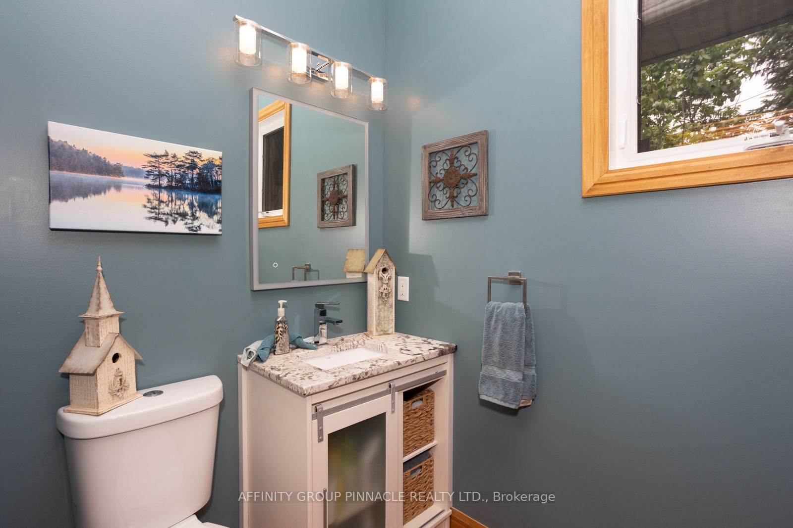10 Bayview Dr