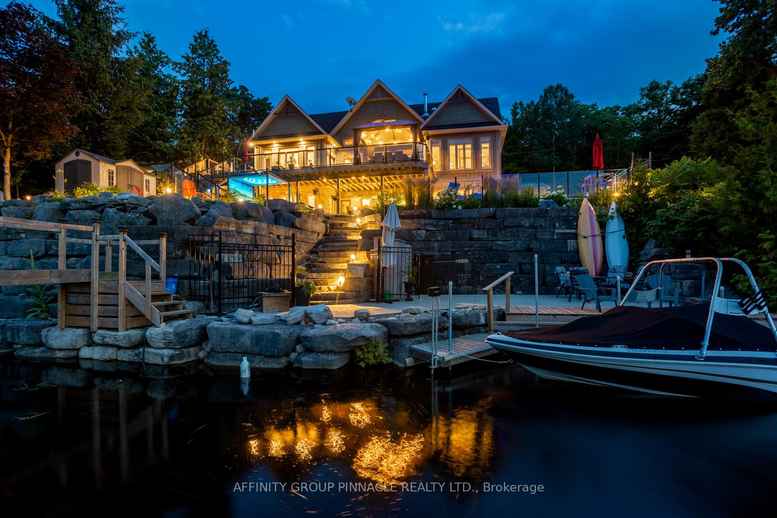 10 Bayview Dr
