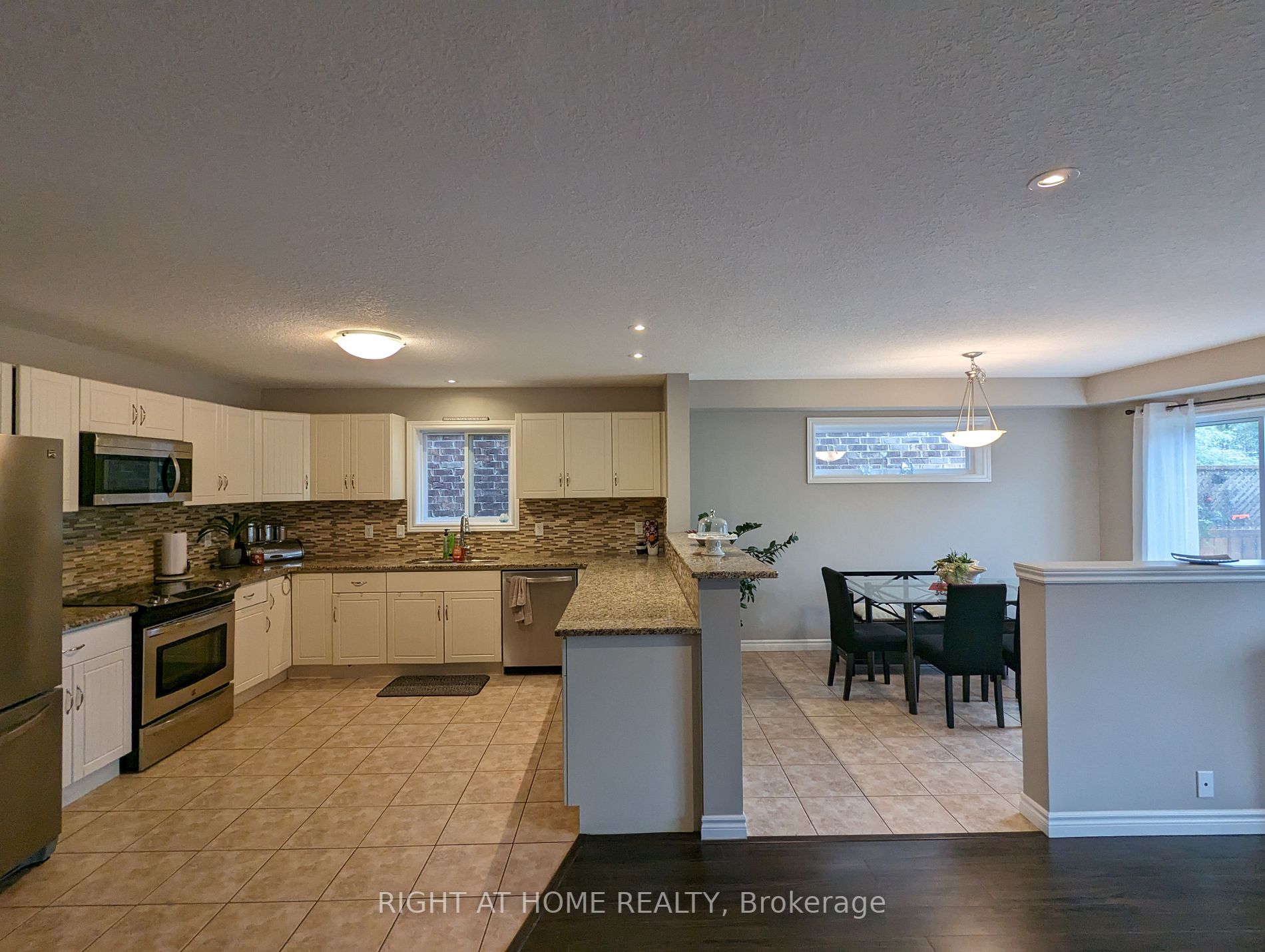 Listing X6743988 - Large Photo # 12