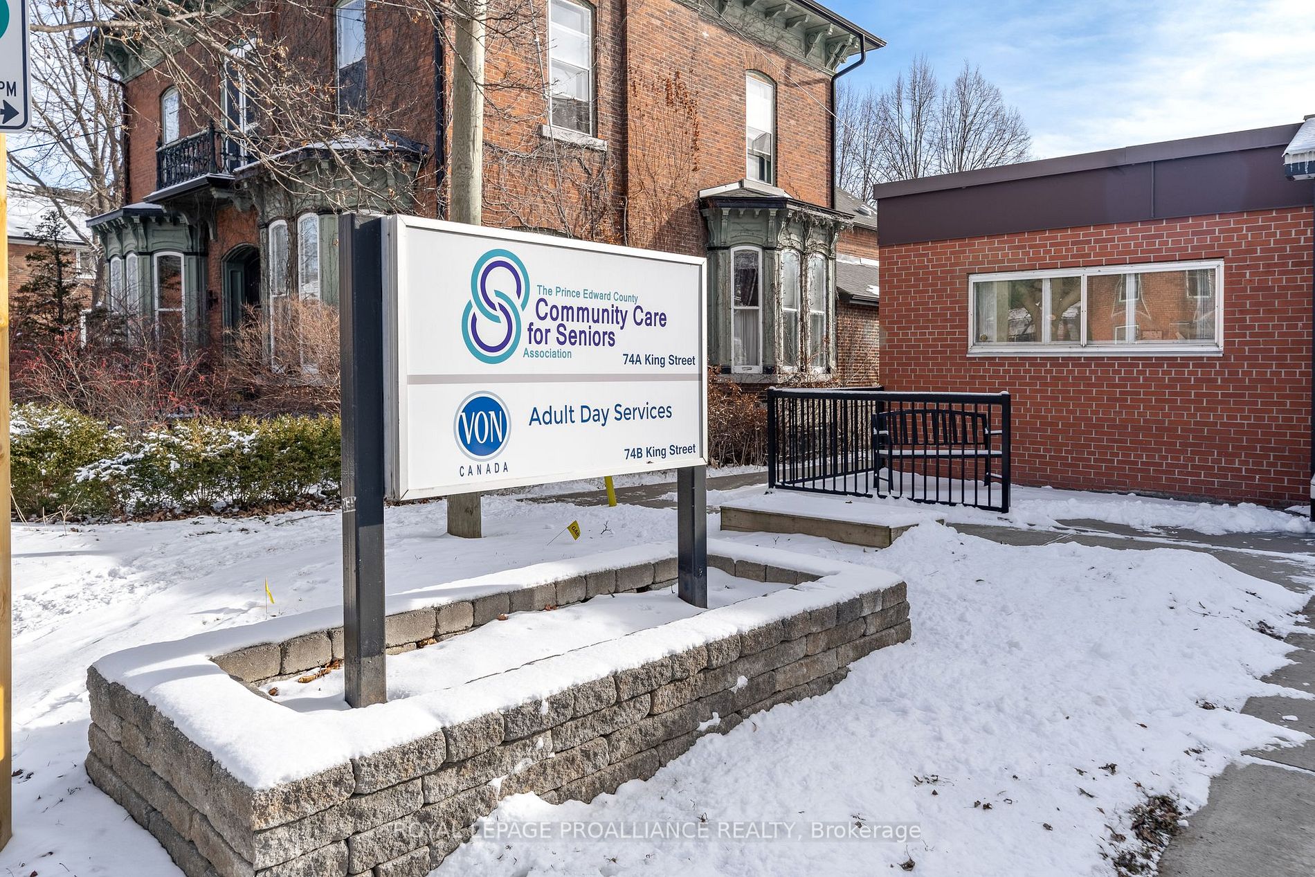 74 King St