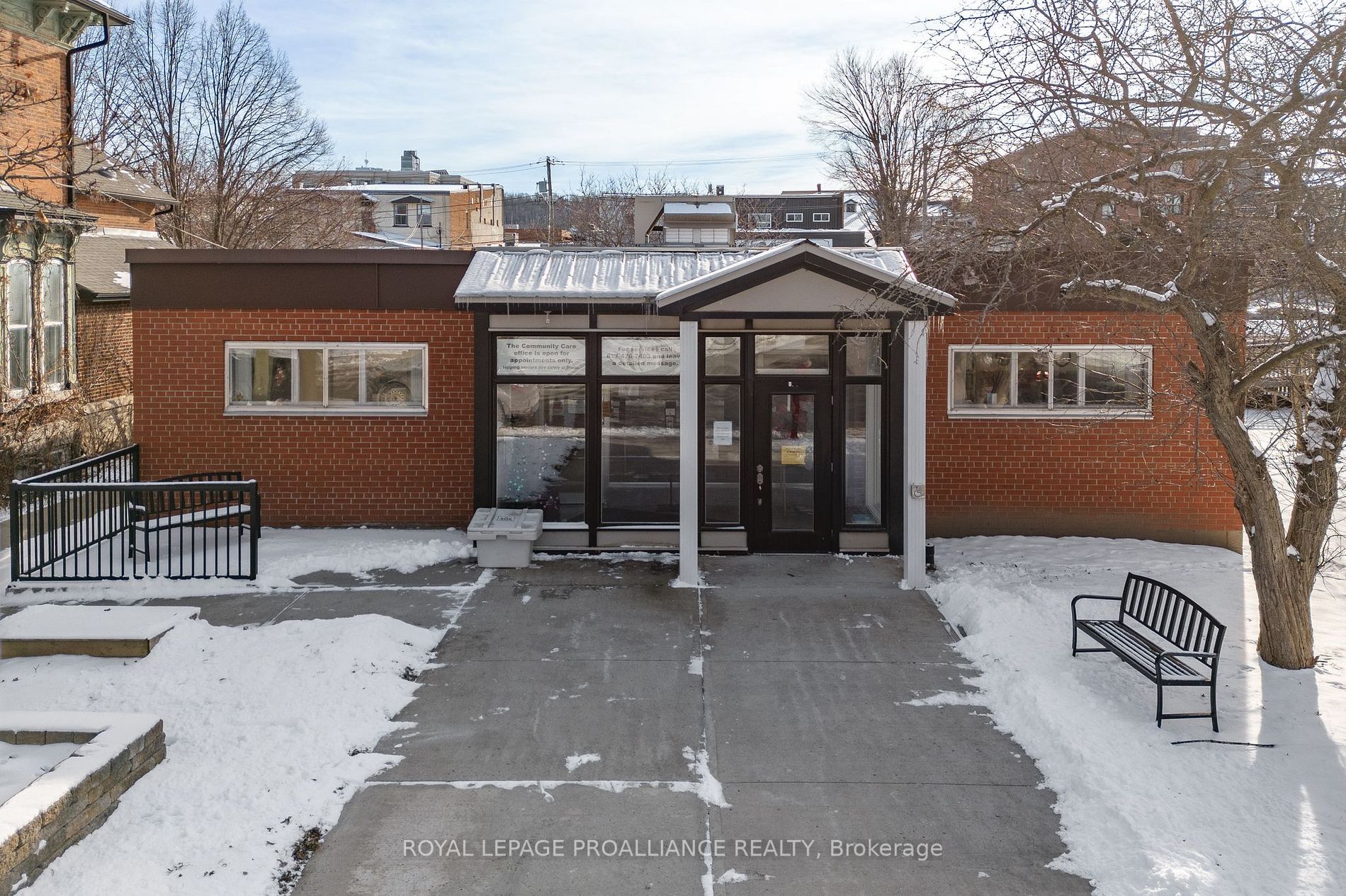 74 King St