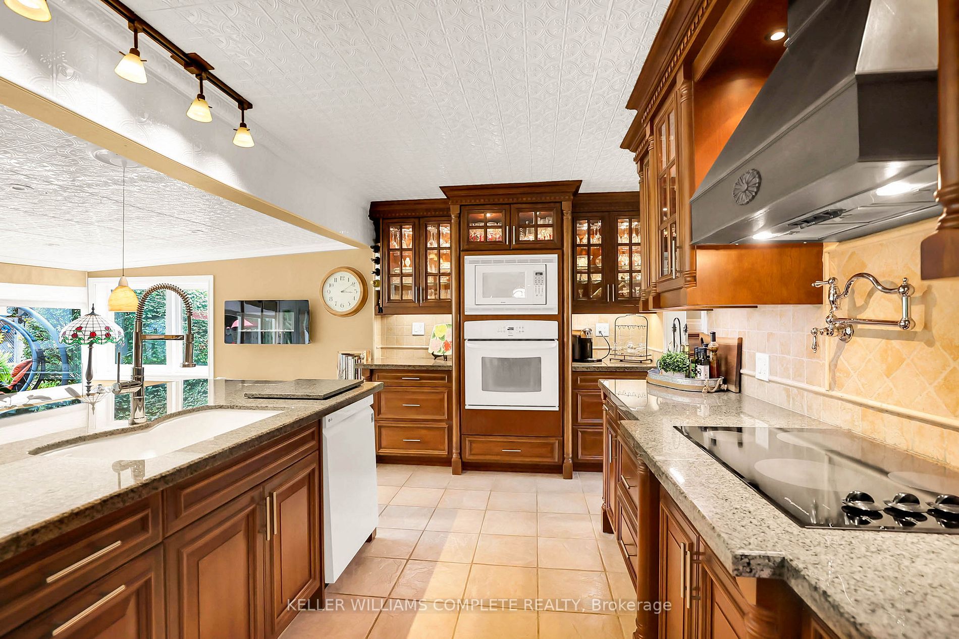 23 Mcnab Dr
