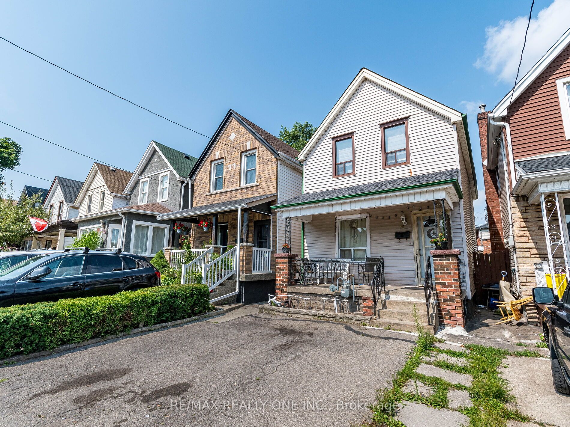 79 Chestnut Ave