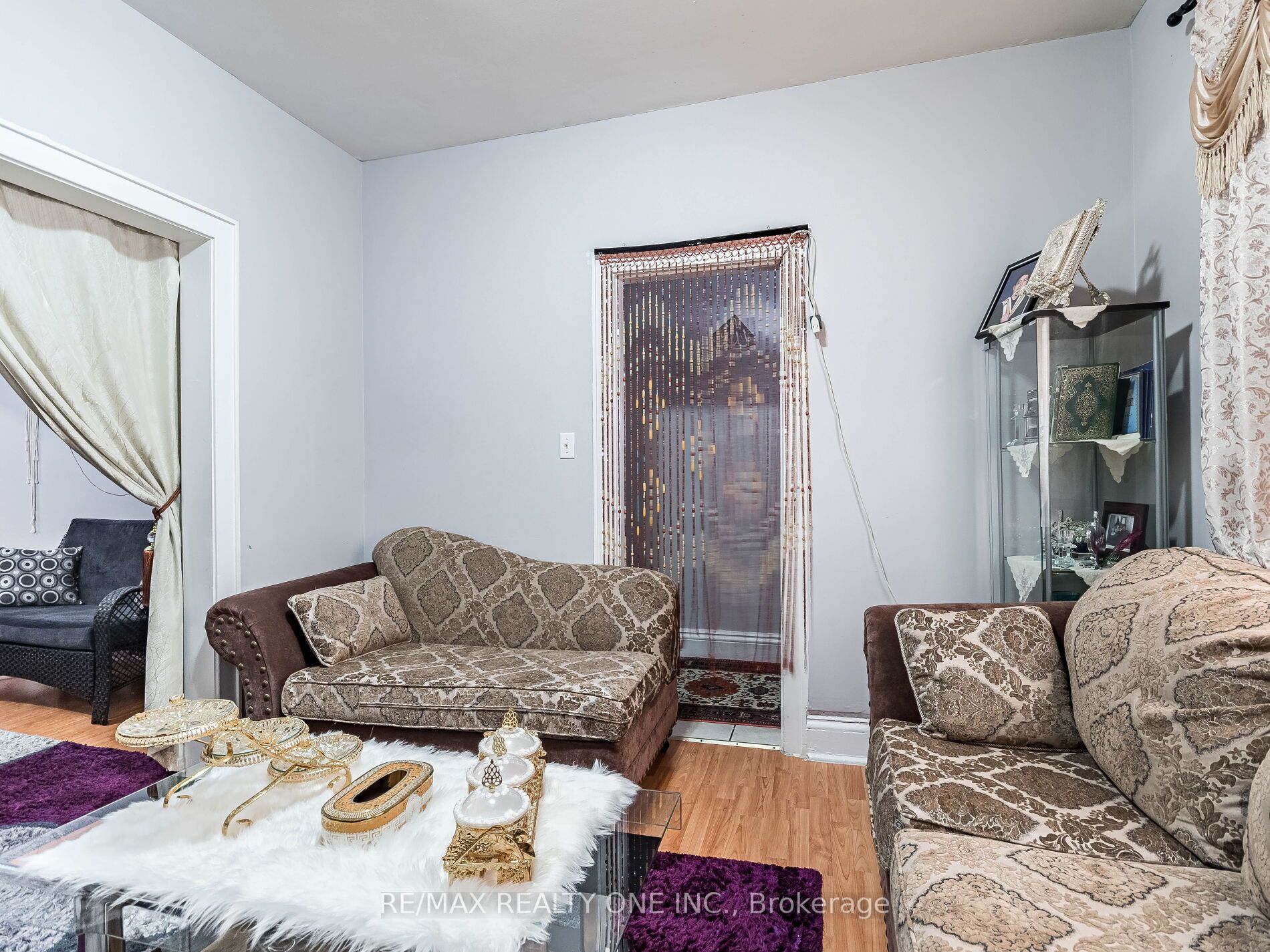 79 Chestnut Ave