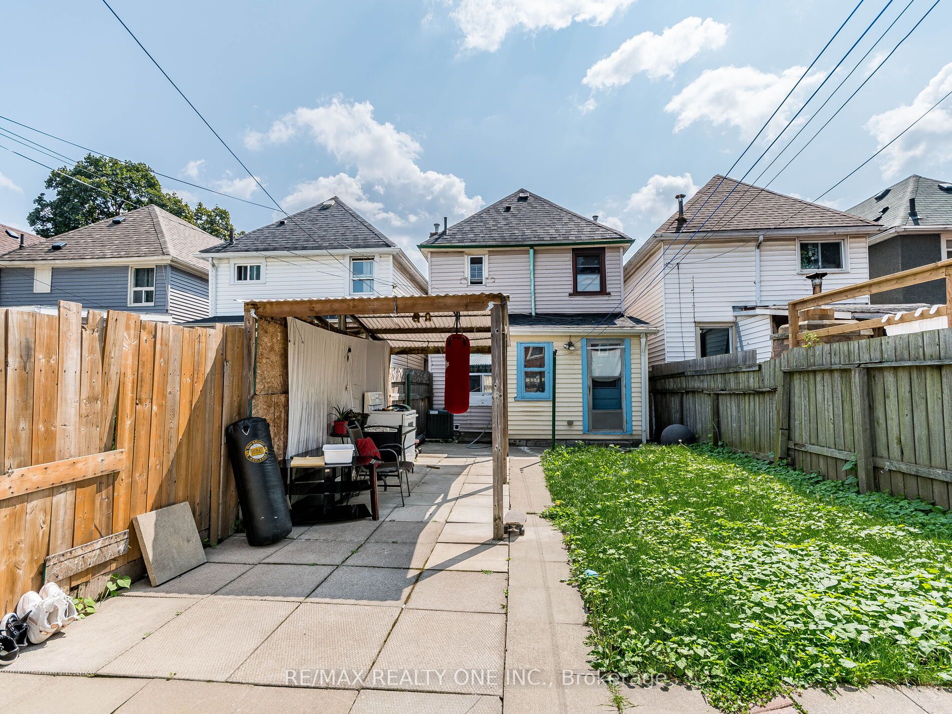 79 Chestnut Ave