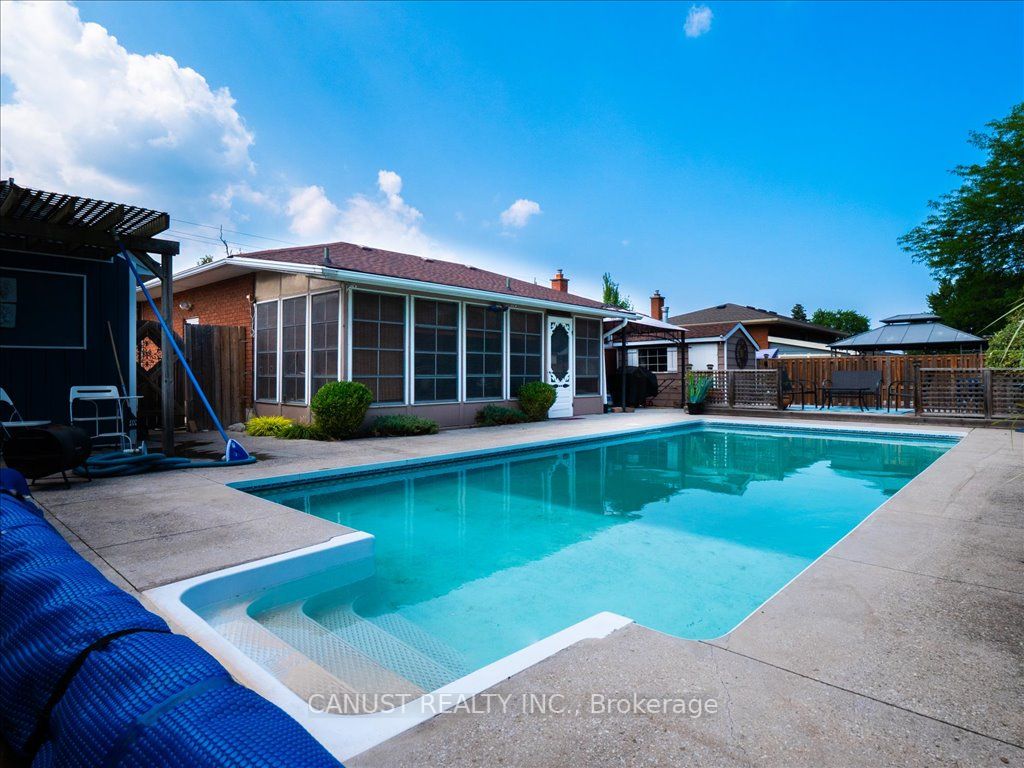 398 Kerman Ave