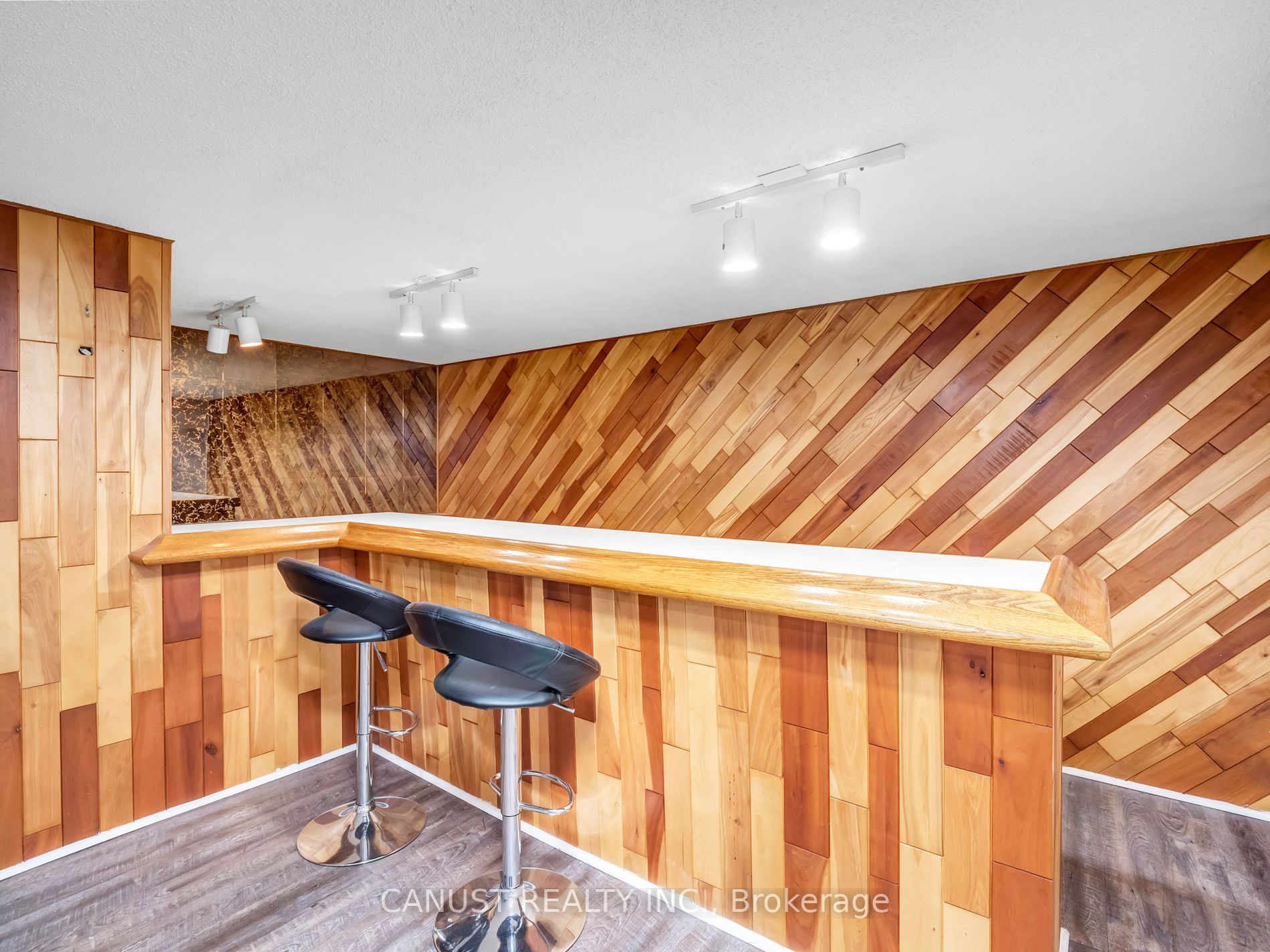 398 Kerman Ave