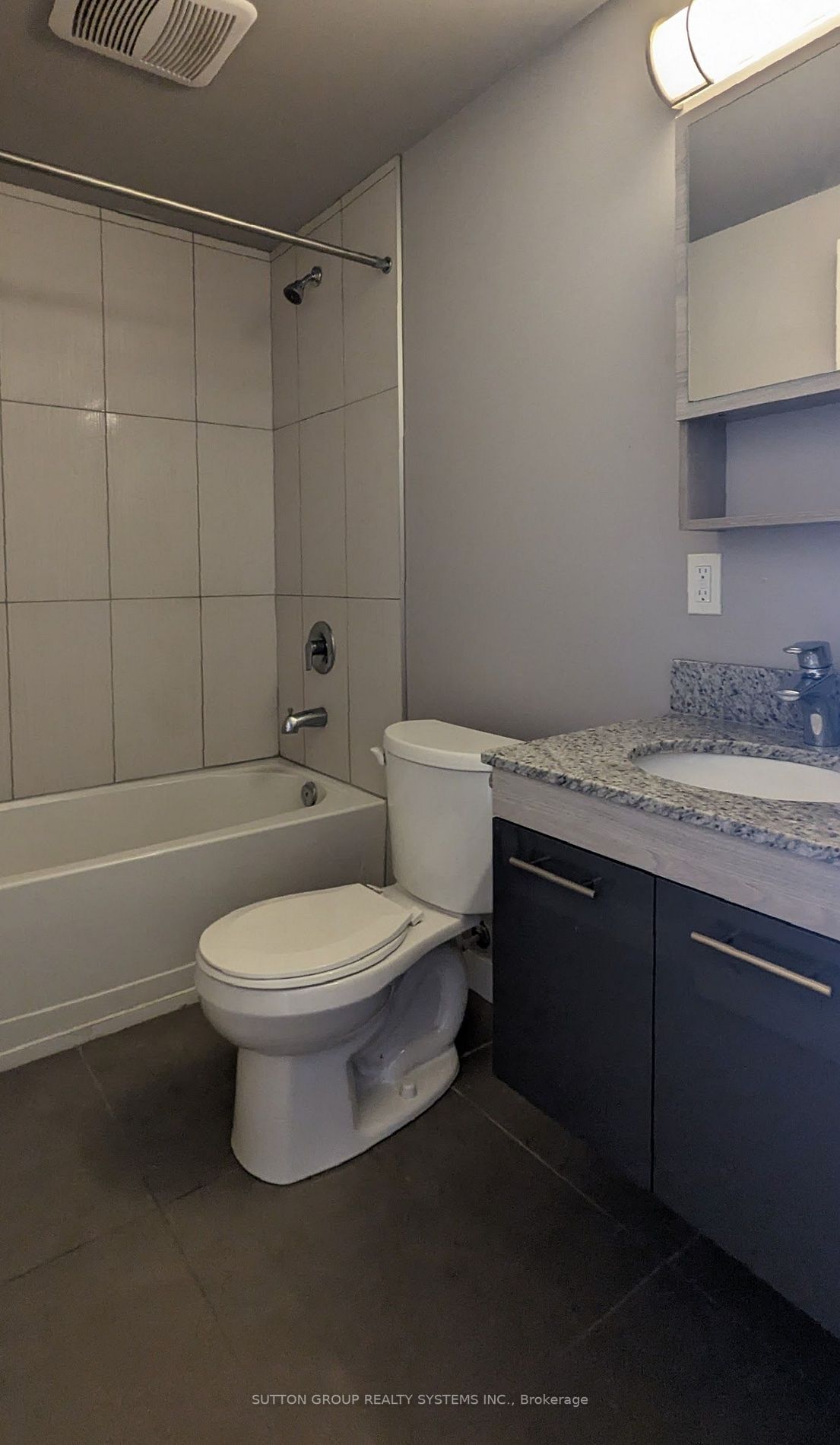 250 Albert St, #504