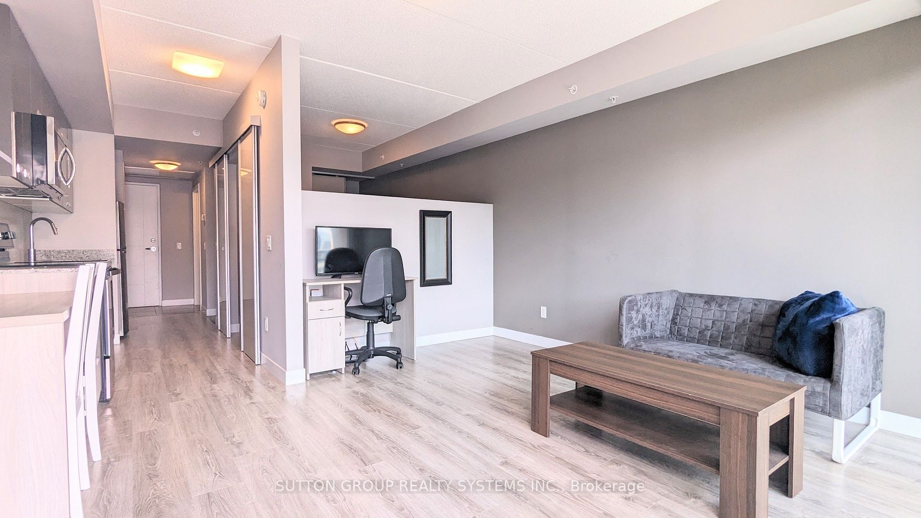250 Albert St, #504