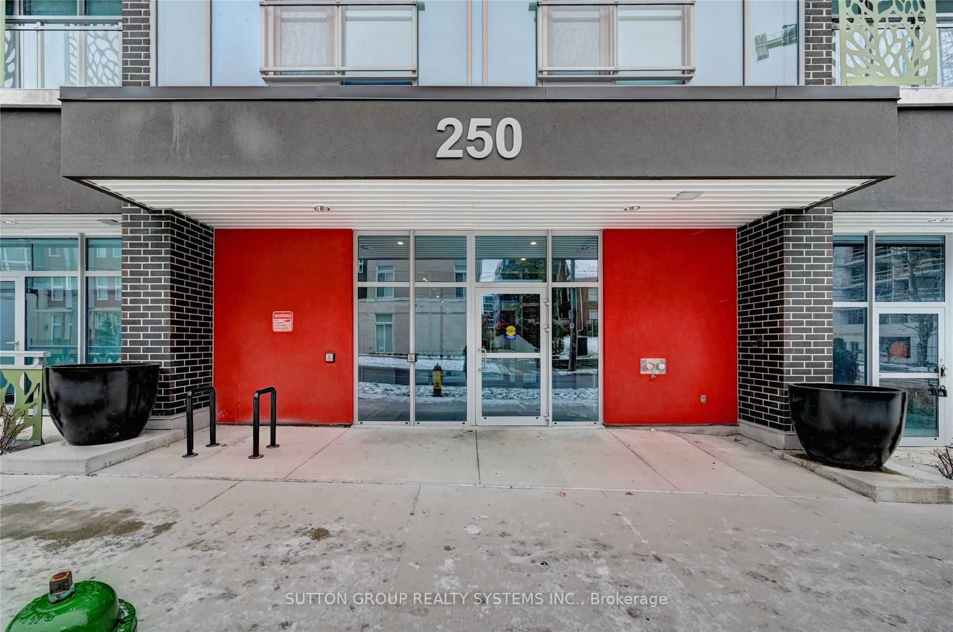 250 Albert St, #504