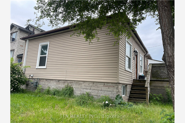 36 Douglas Ave, Hamilton
