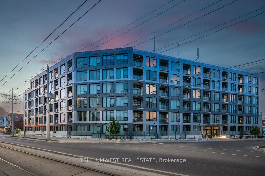 690 King St W, #601