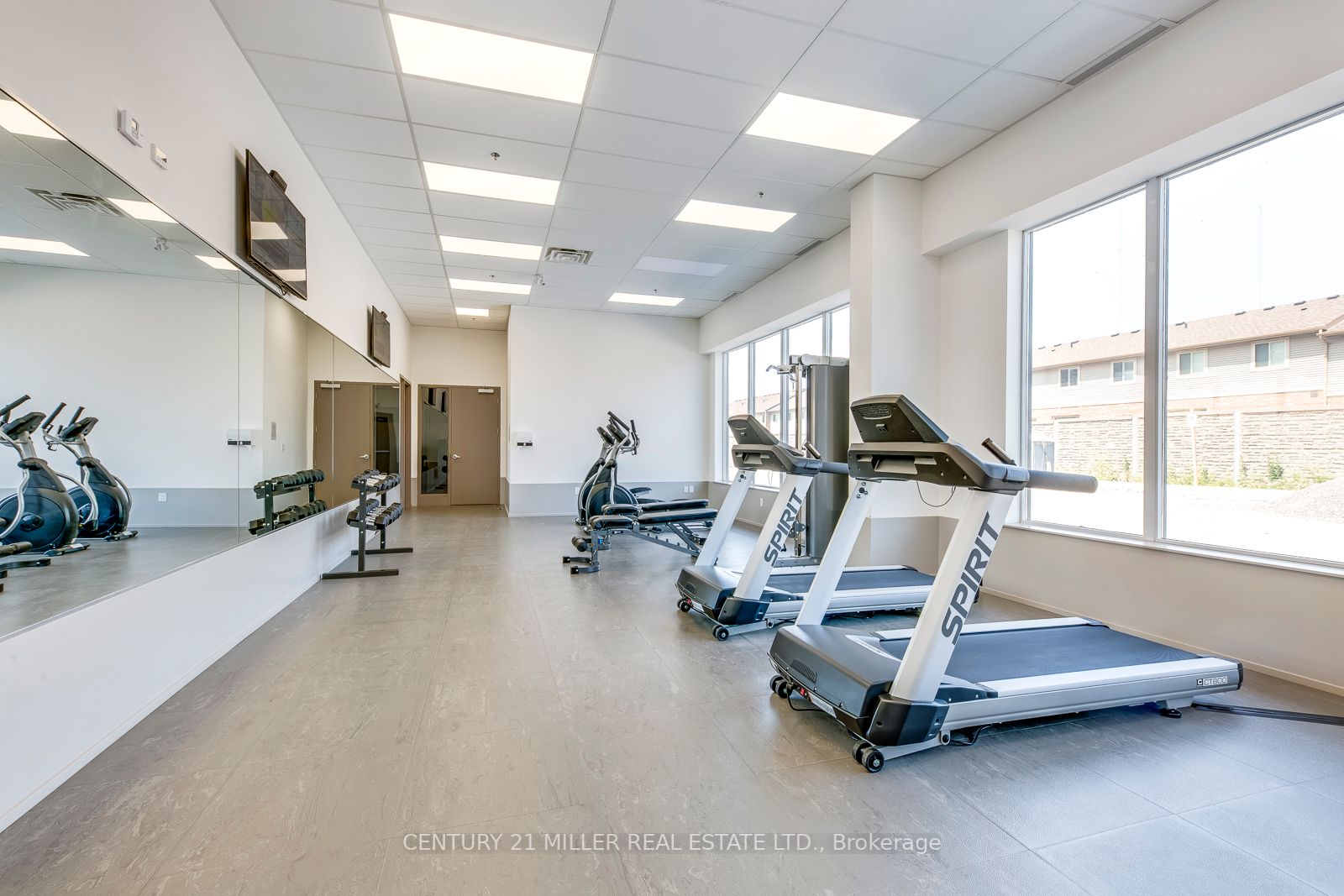 560 North Service Rd, #303