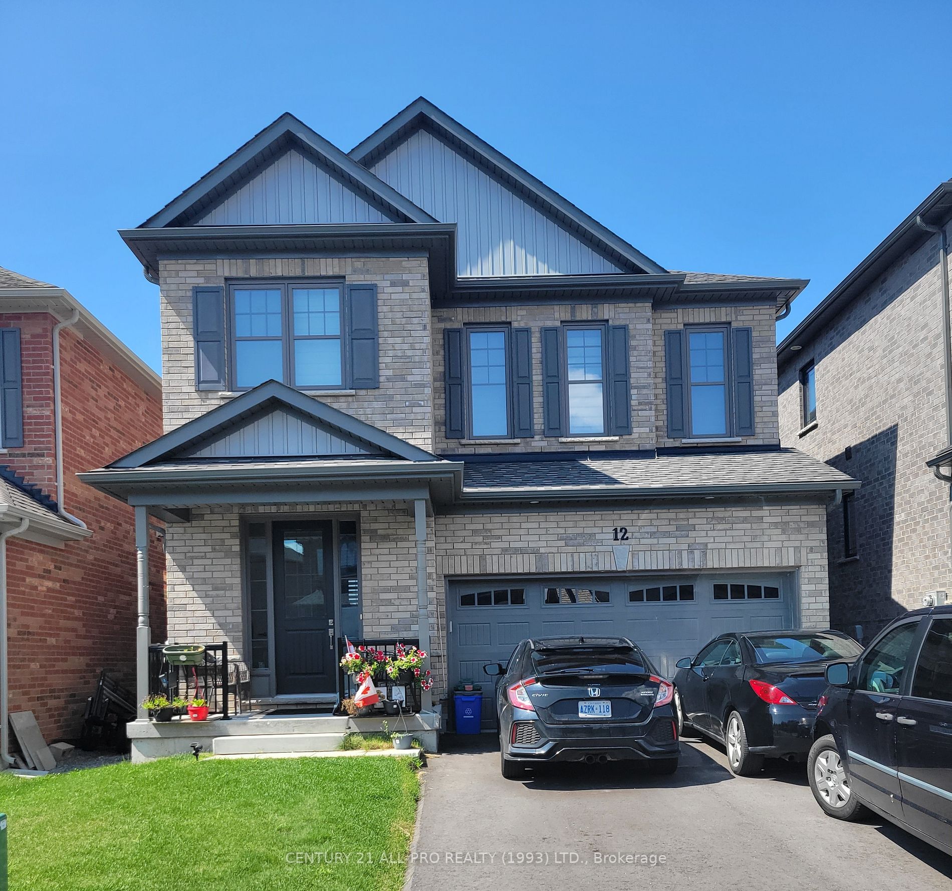 12 Fairhurst St