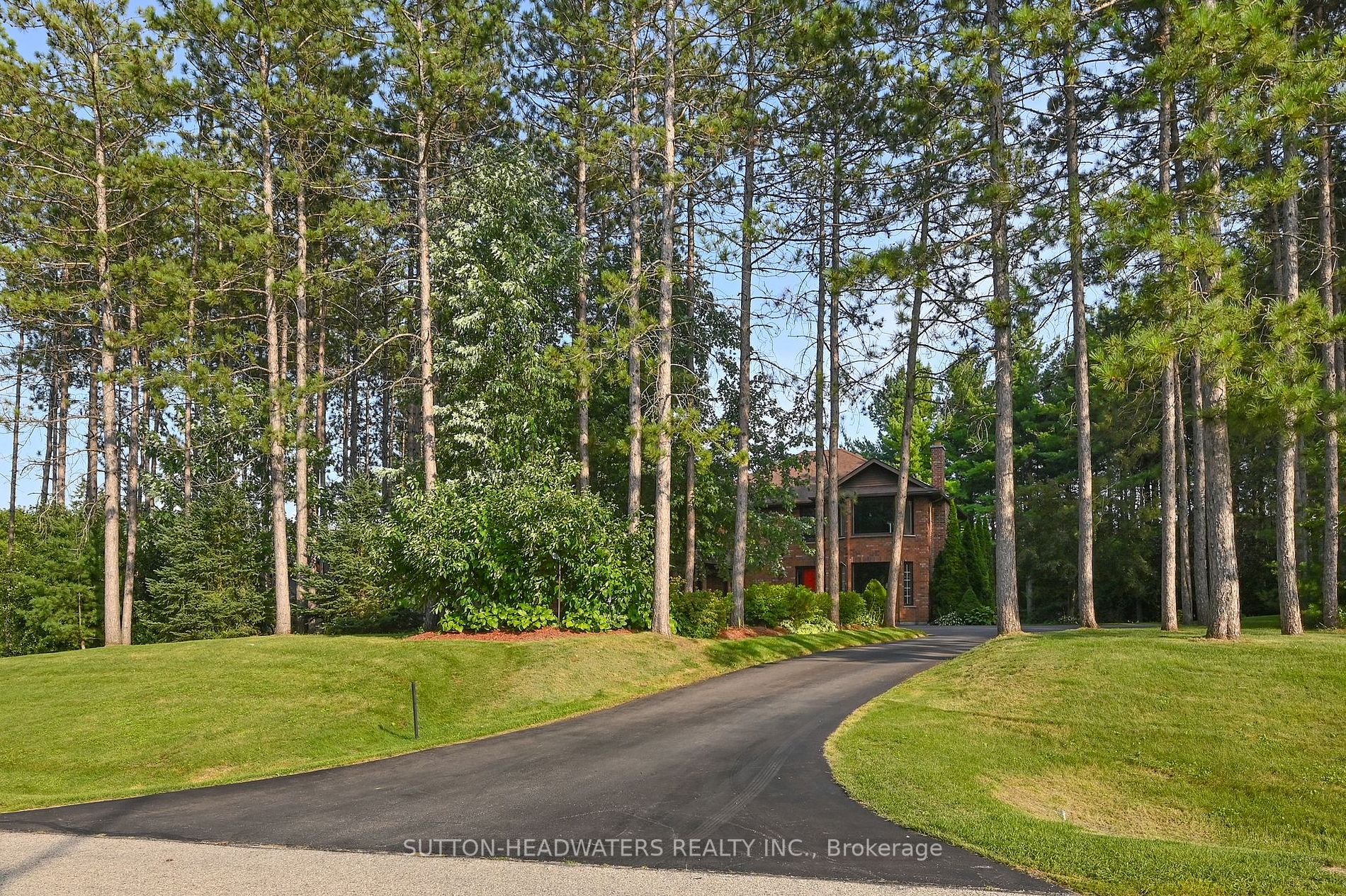 4 Pine Ridge Rd