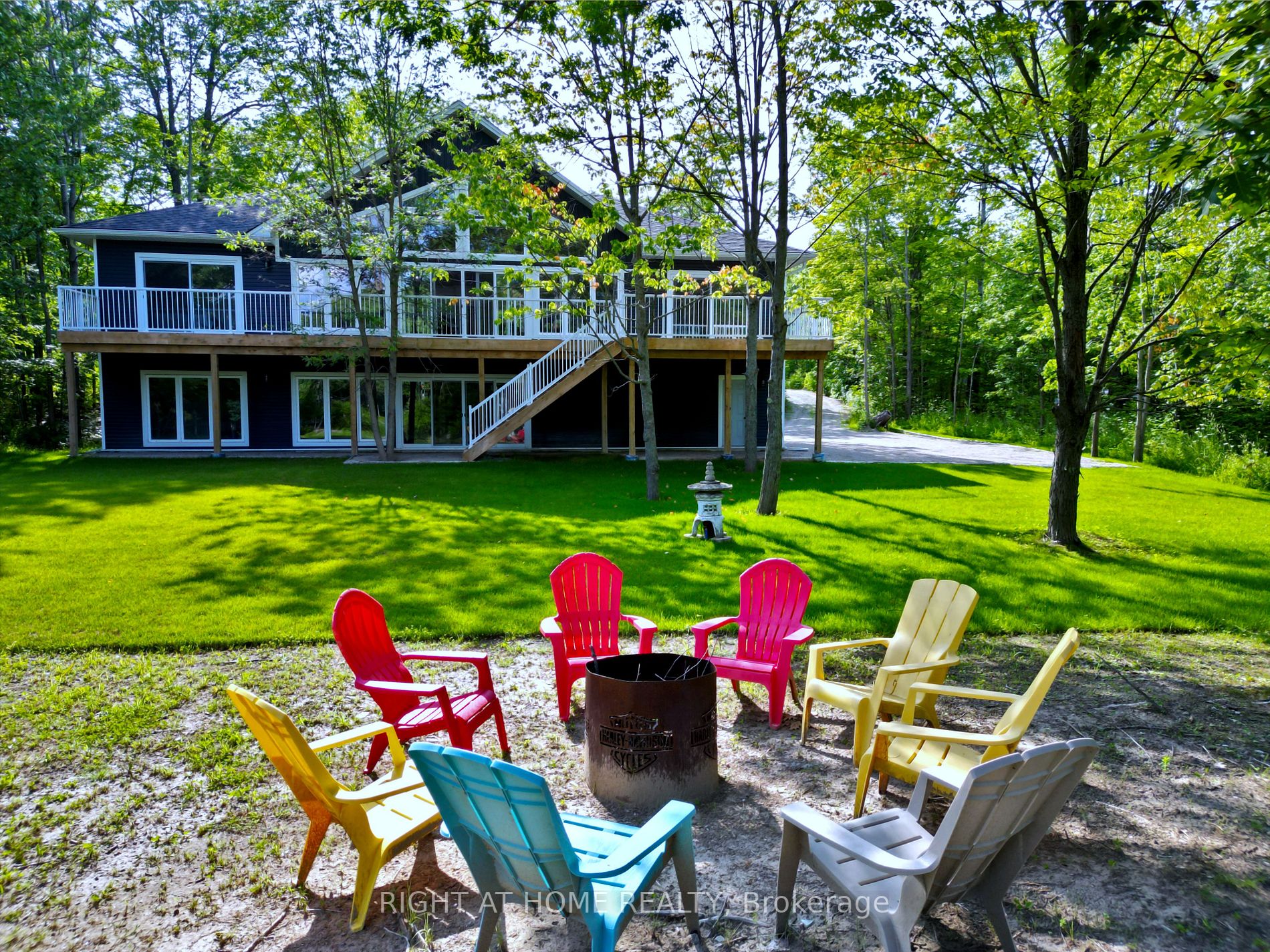 187 Lakeview Dr