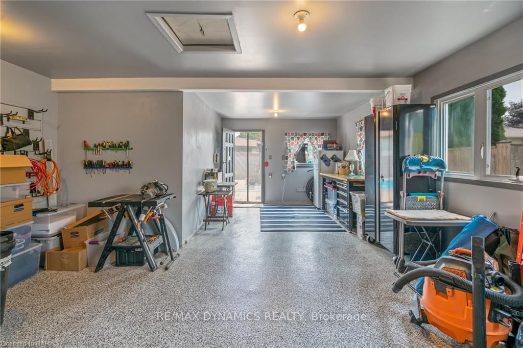 306 Lakeshore Rd