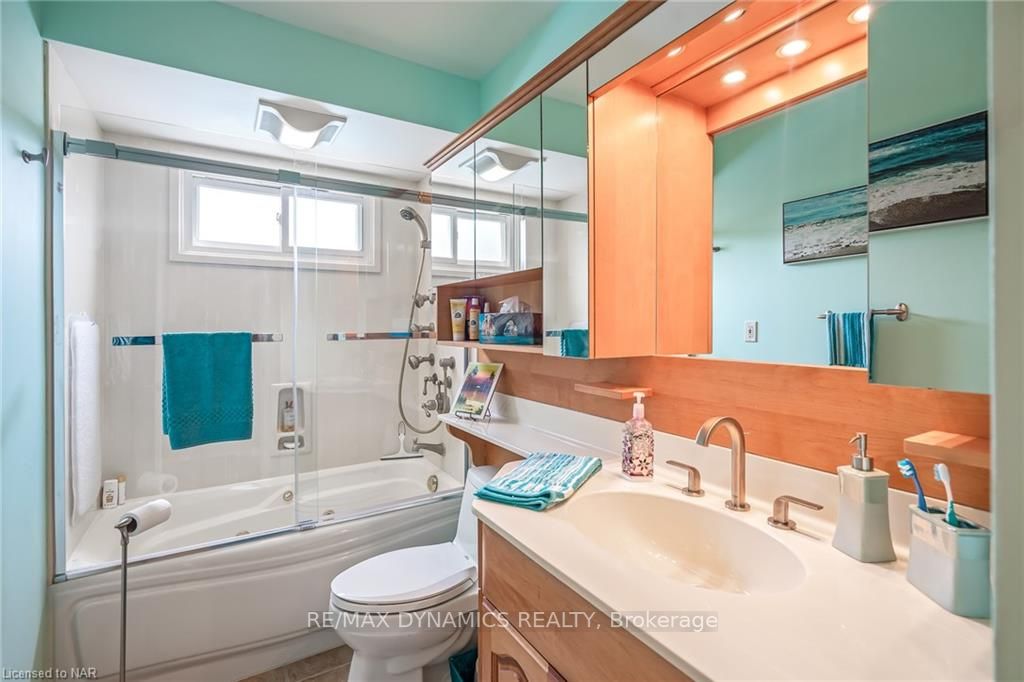 306 Lakeshore Rd