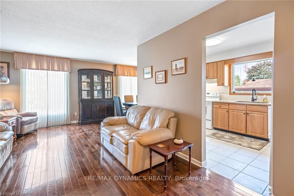 306 Lakeshore Rd