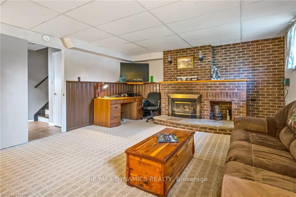 306 Lakeshore Rd