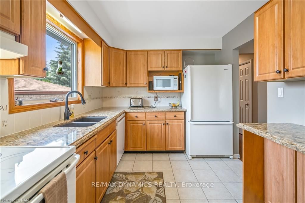 306 Lakeshore Rd
