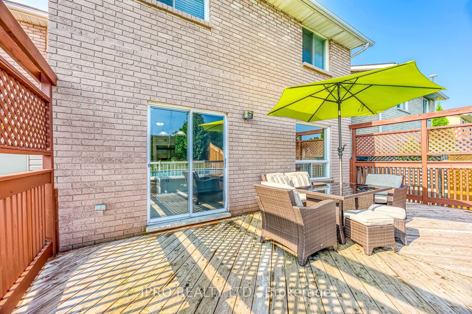 50 Merritt Cres