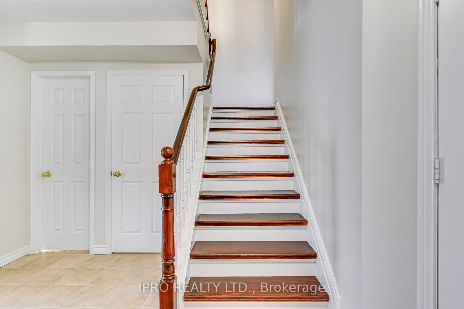 50 Merritt Cres