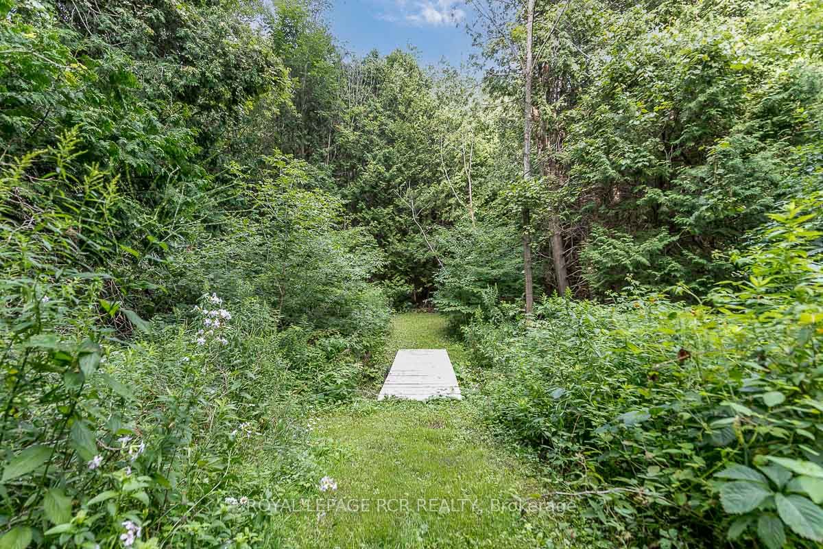 428510 25th Side Road