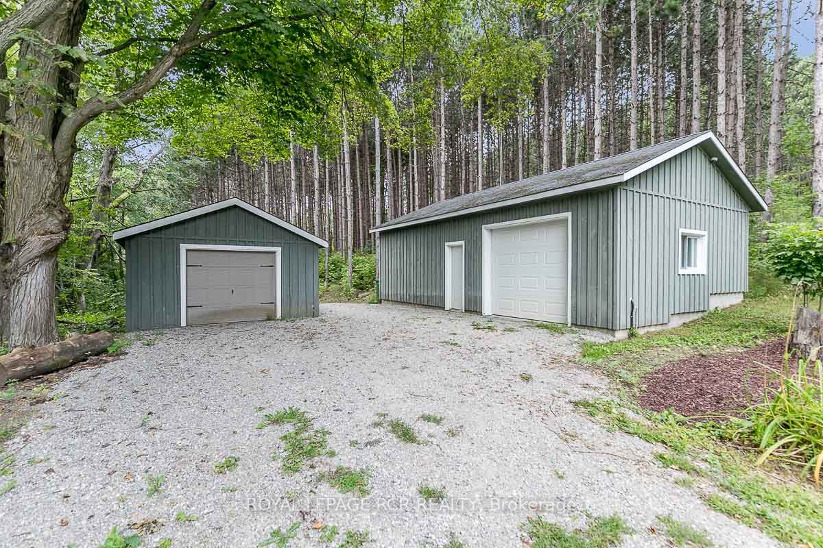428510 25th Side Road