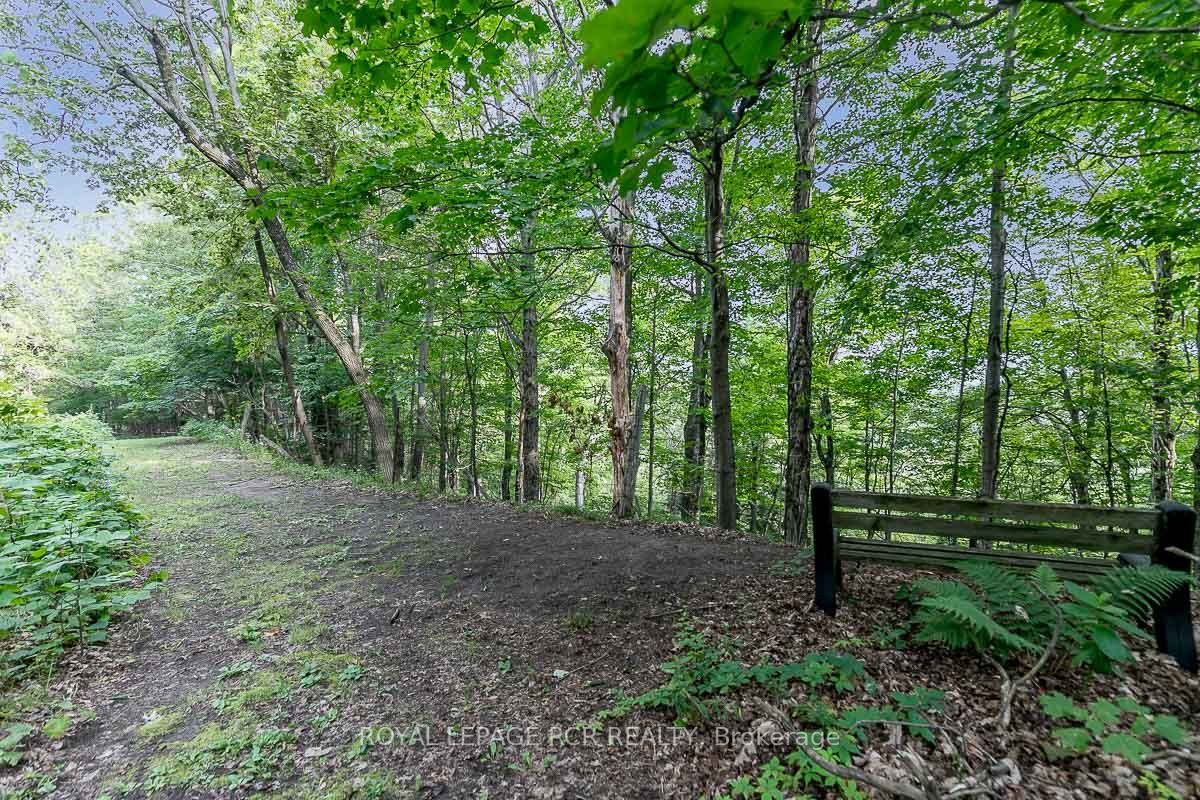 428510 25th Side Road
