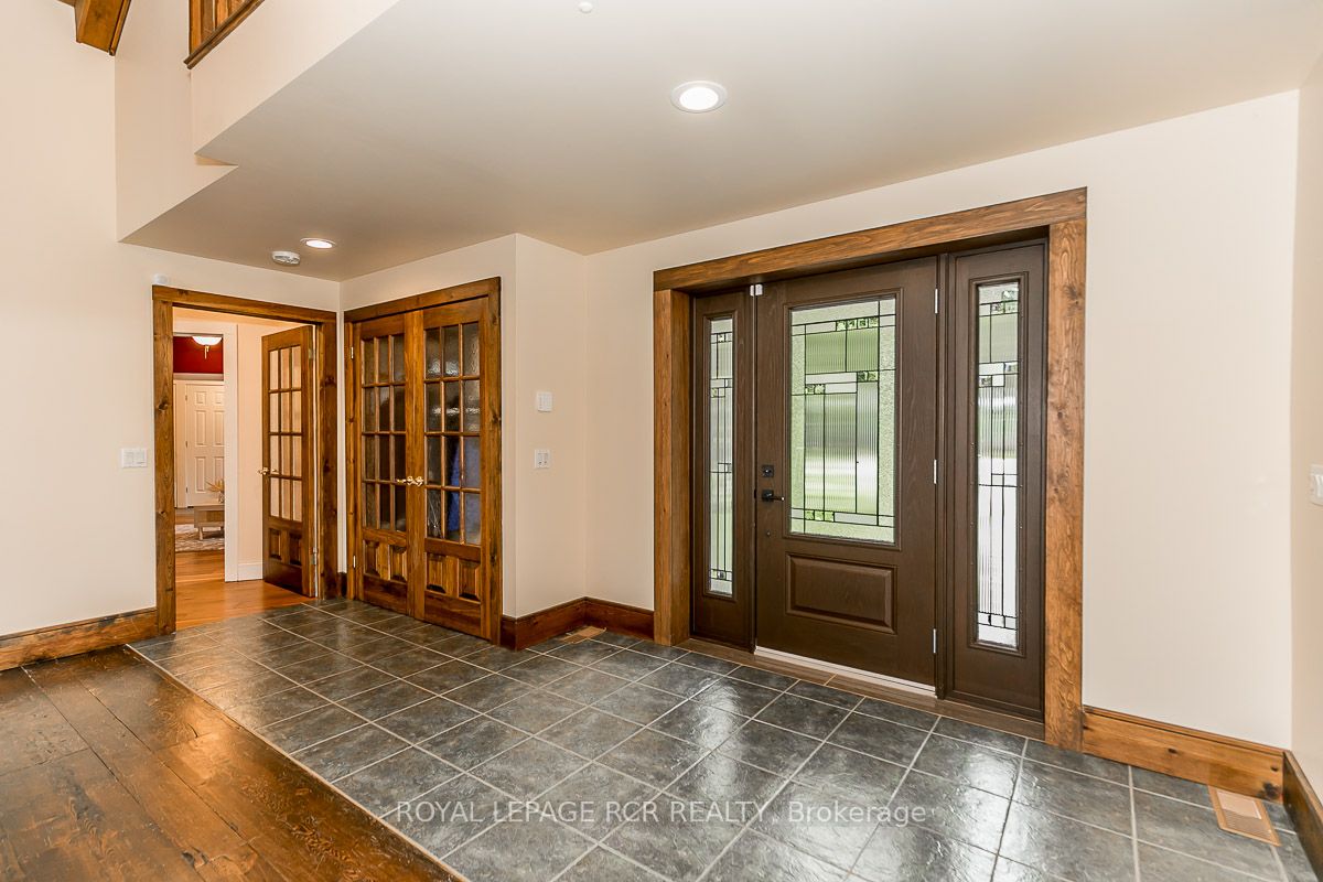 428510 25th Side Road