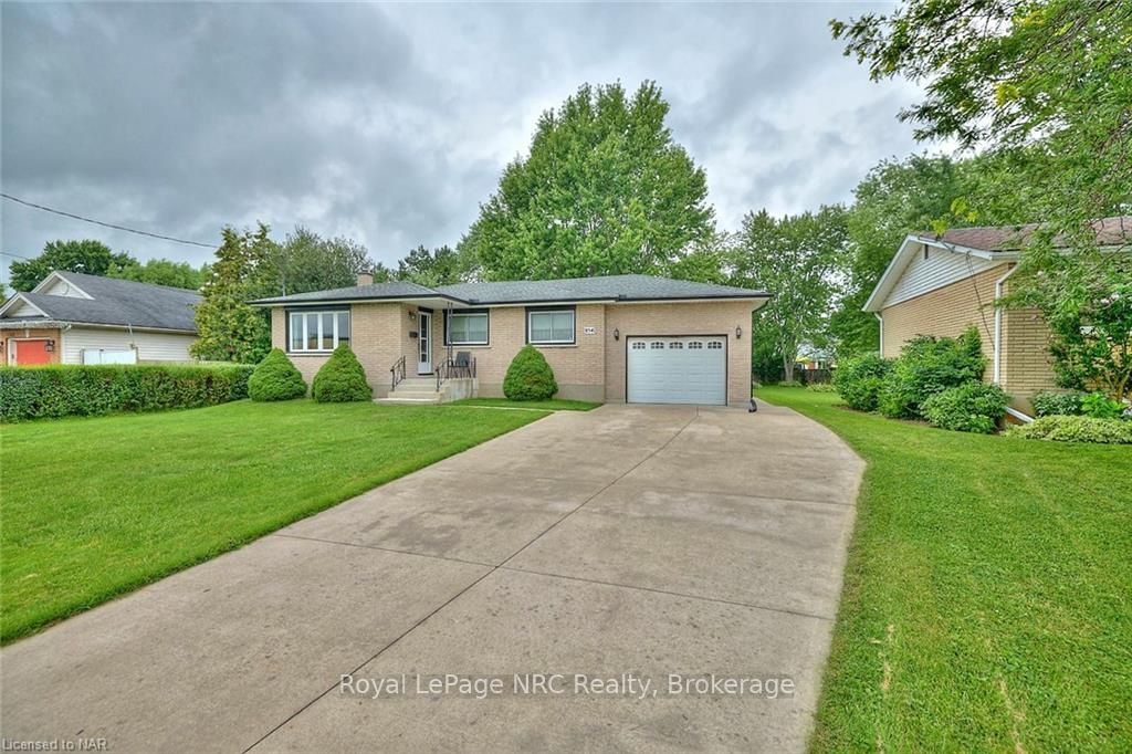 8541 Willoughby Dr