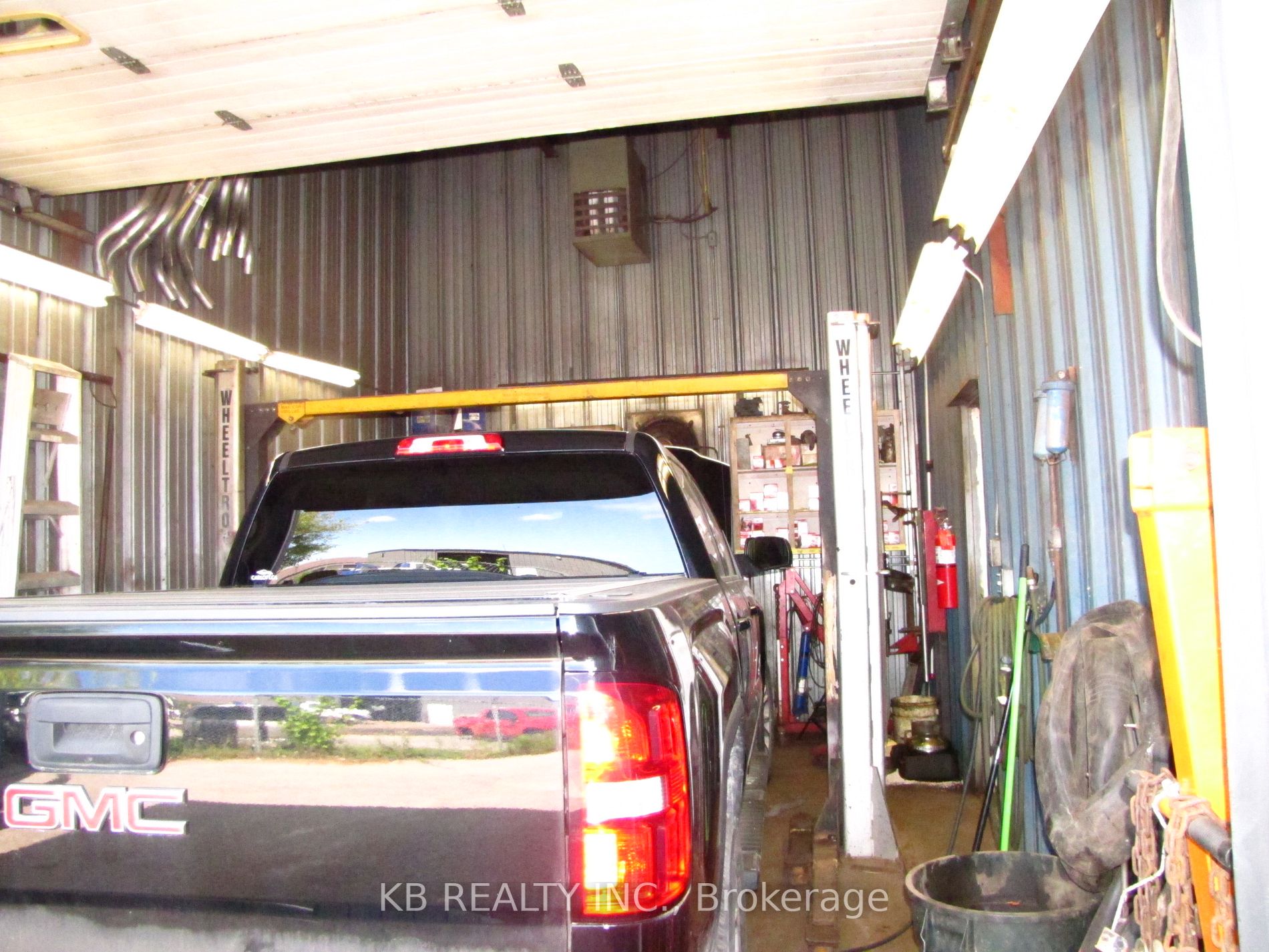 141 Industrial Blvd