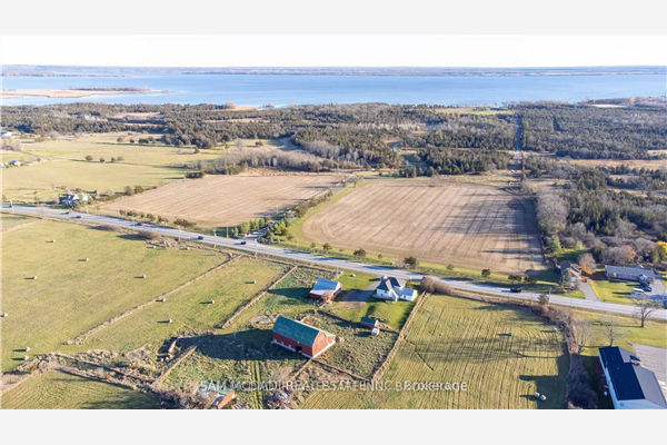 4893 Old Highway 2, Belleville